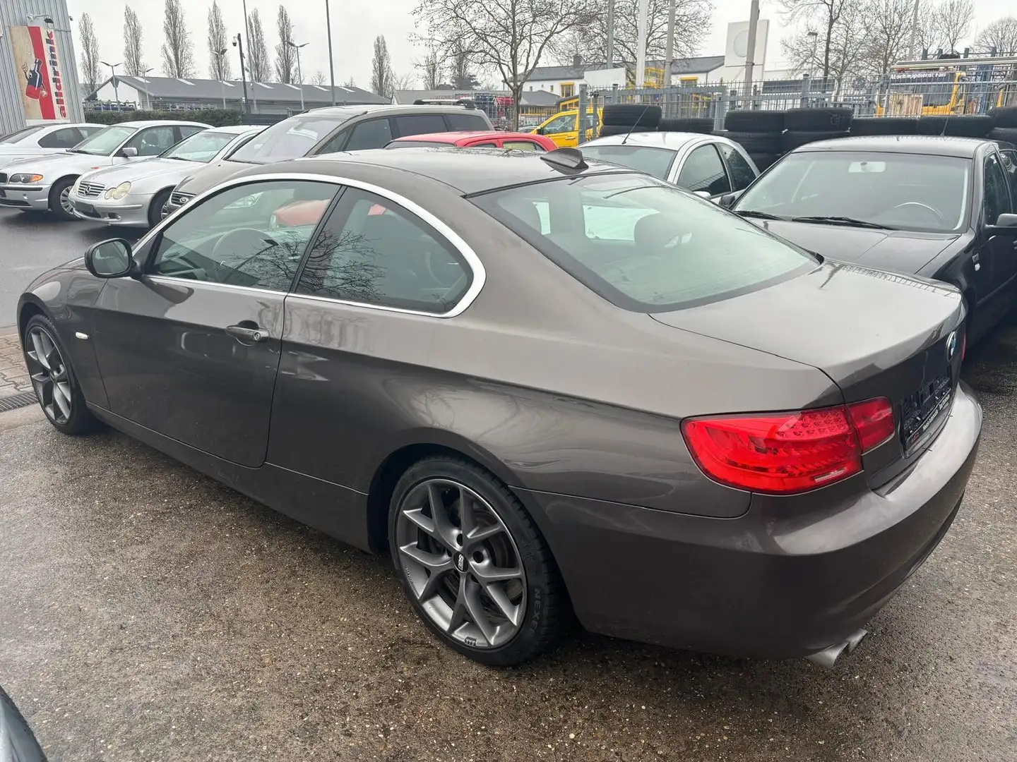 BMW 330 Baureihe 3 Coupe 330d xDrive/Autom./SHZ/BBS Brun - 2