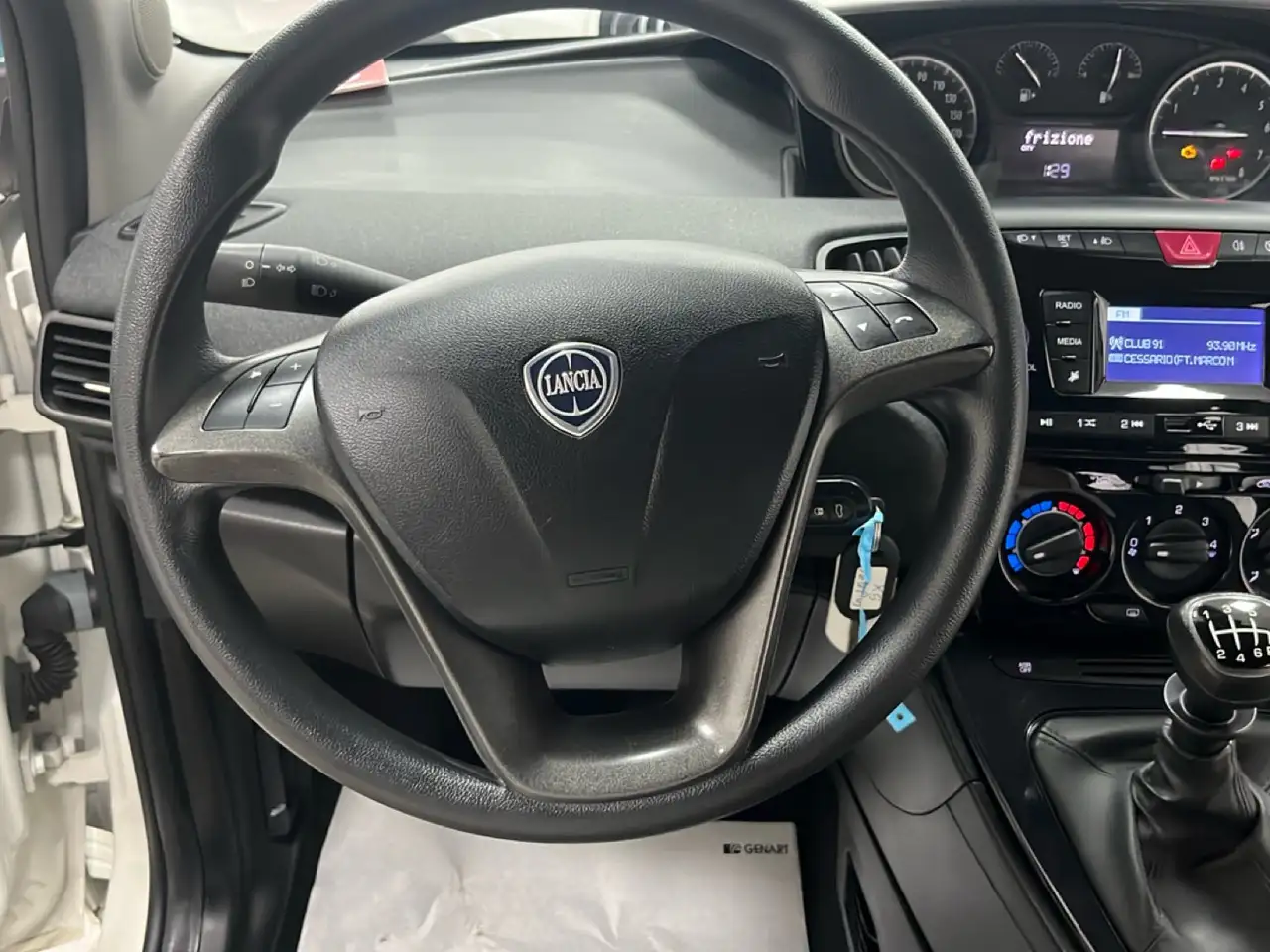 Lancia Ypsilon 2022 — фото 13