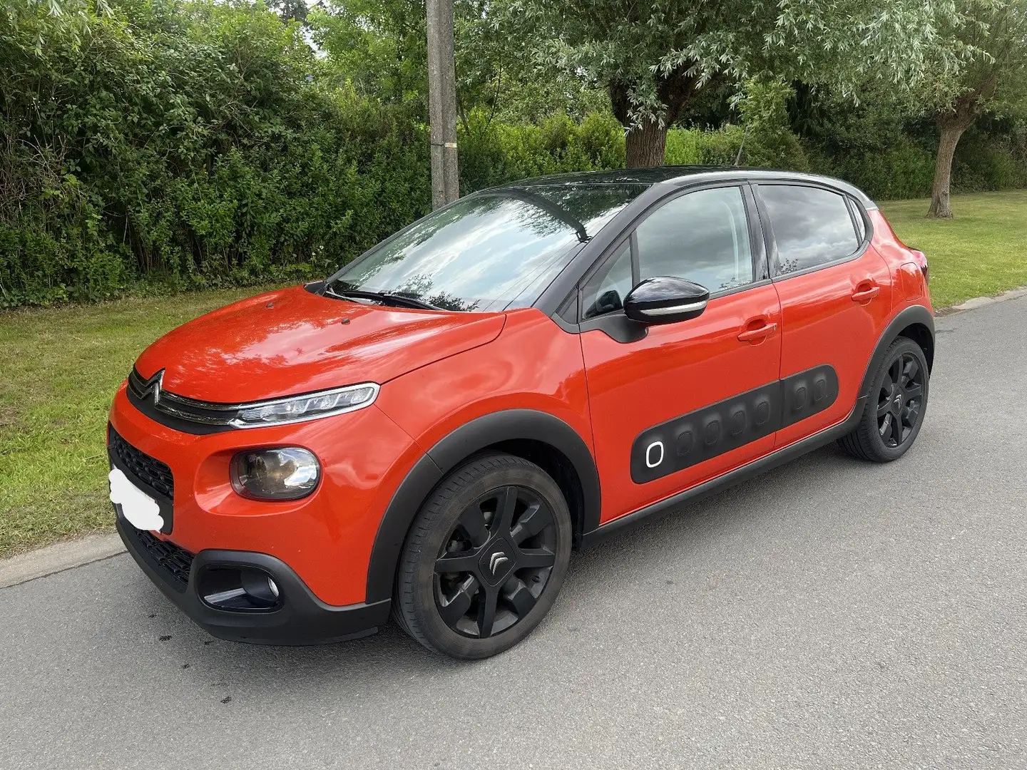 Citroen C3 C3 Pure Tech 82 SHINE Rood - 1
