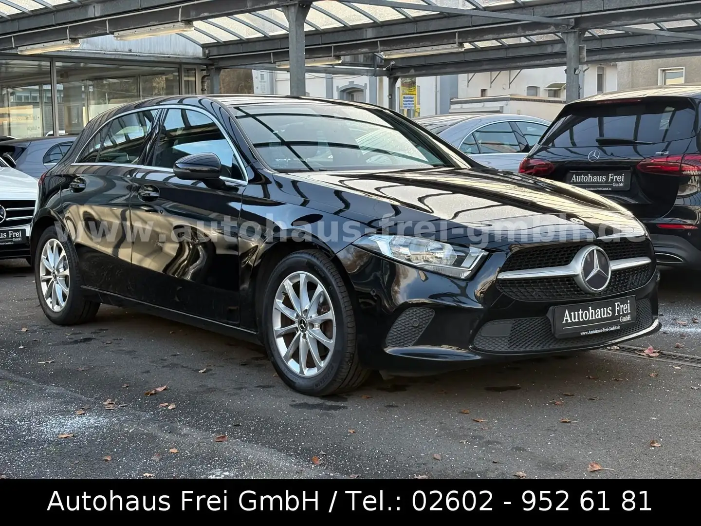 Mercedes-Benz A 180 d Progressiv*2-HAND*PTS*SITZH.*TEILL*NAVI* Schwarz - 1