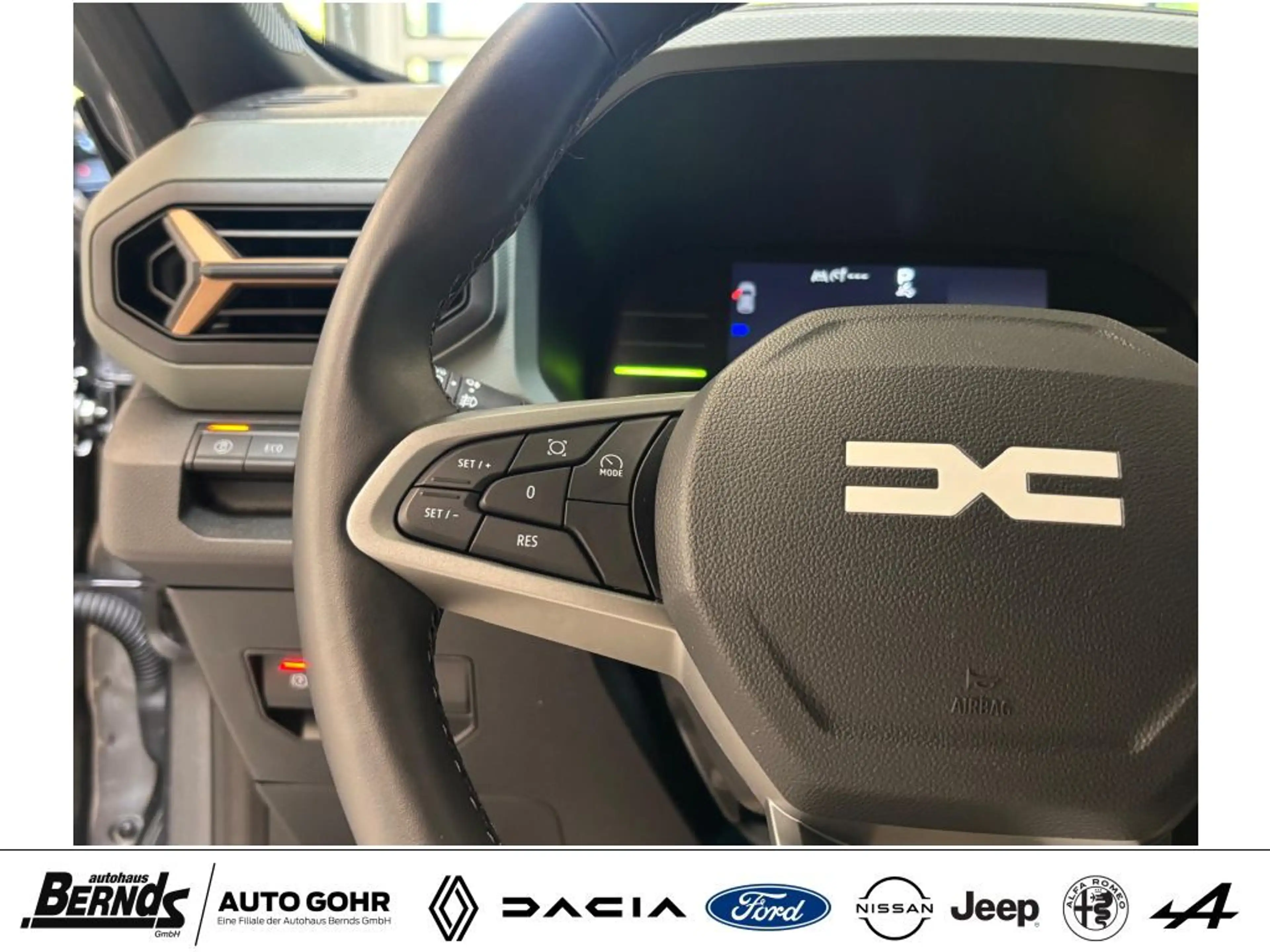 Dacia Duster Hyb.140 Extr. + Kamera Navi HiFi Winter-P. Temp. — photo 14