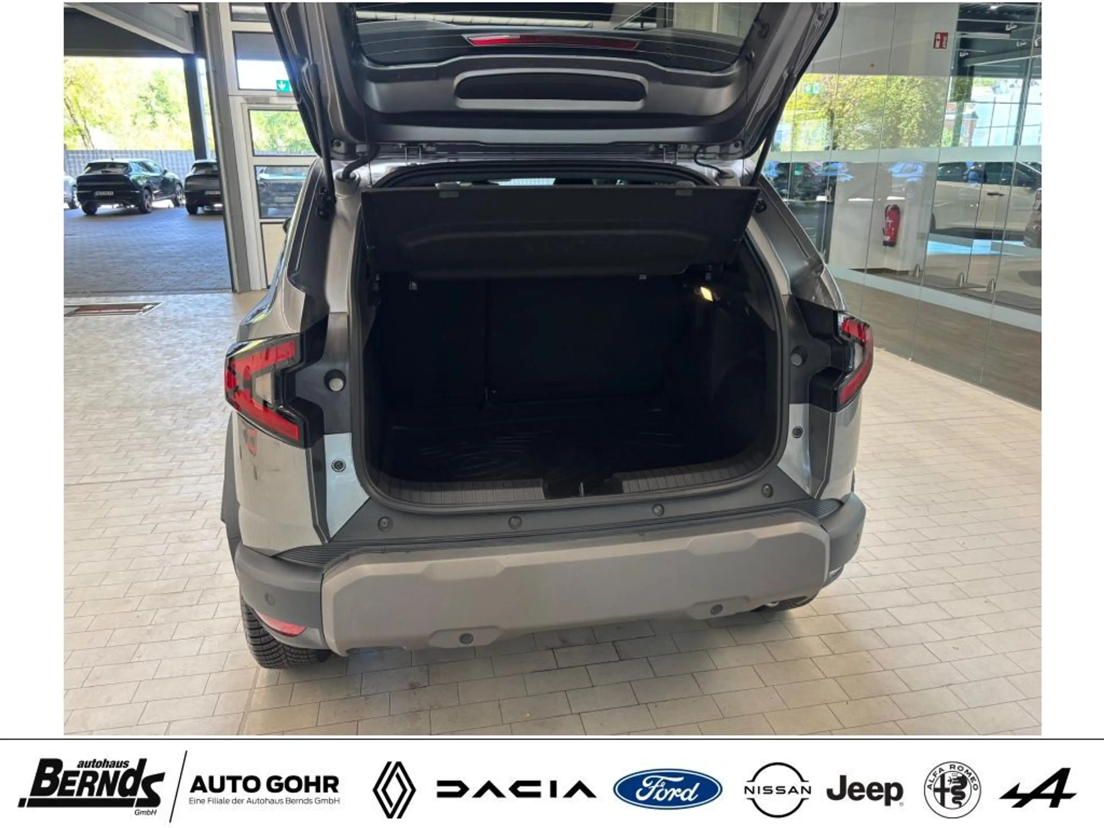 Dacia Duster Hyb.140 Extr. + Kamera Navi HiFi Winter-P. Temp. — photo 6