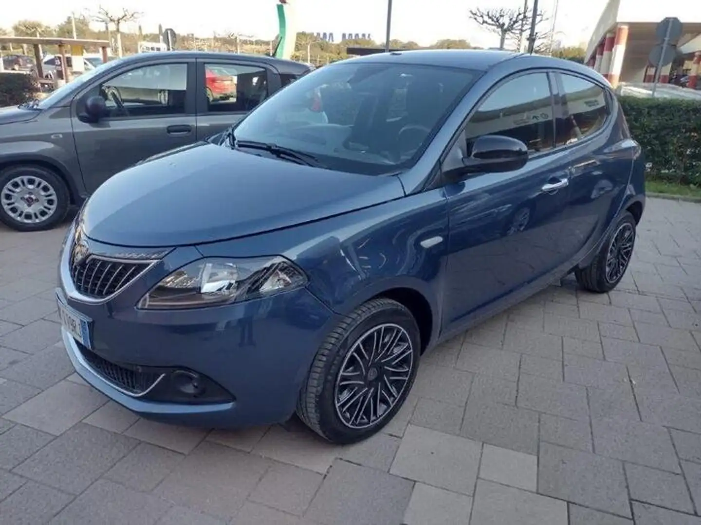 Lancia Ypsilon NEOPATENTATI 1.0 firefly hybrid Gold S tg:GK119RJ Blu/Azzurro - 2