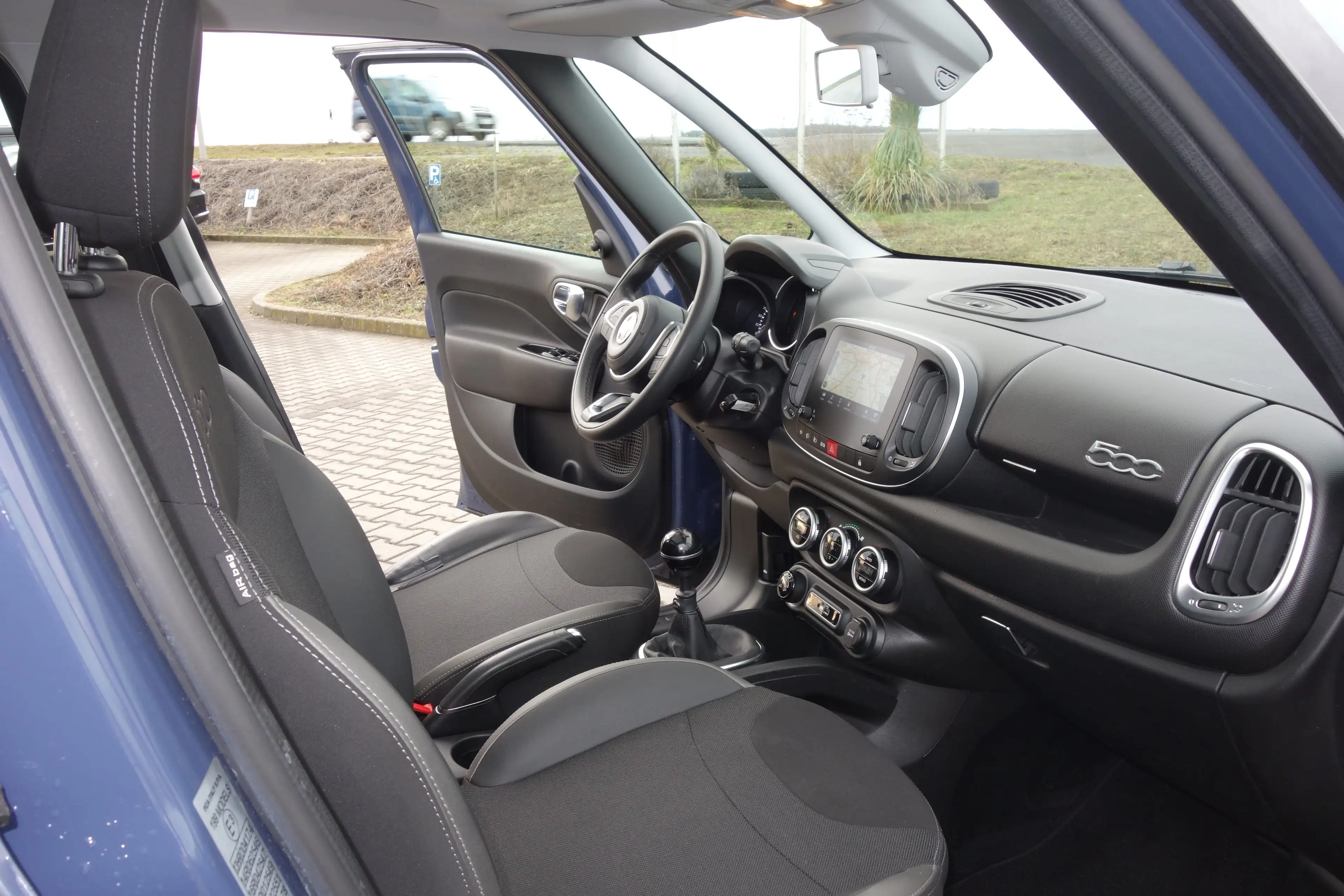Fiat 500L Cross *Skydome/Navi/7 Zoll/DAB* — photo 8