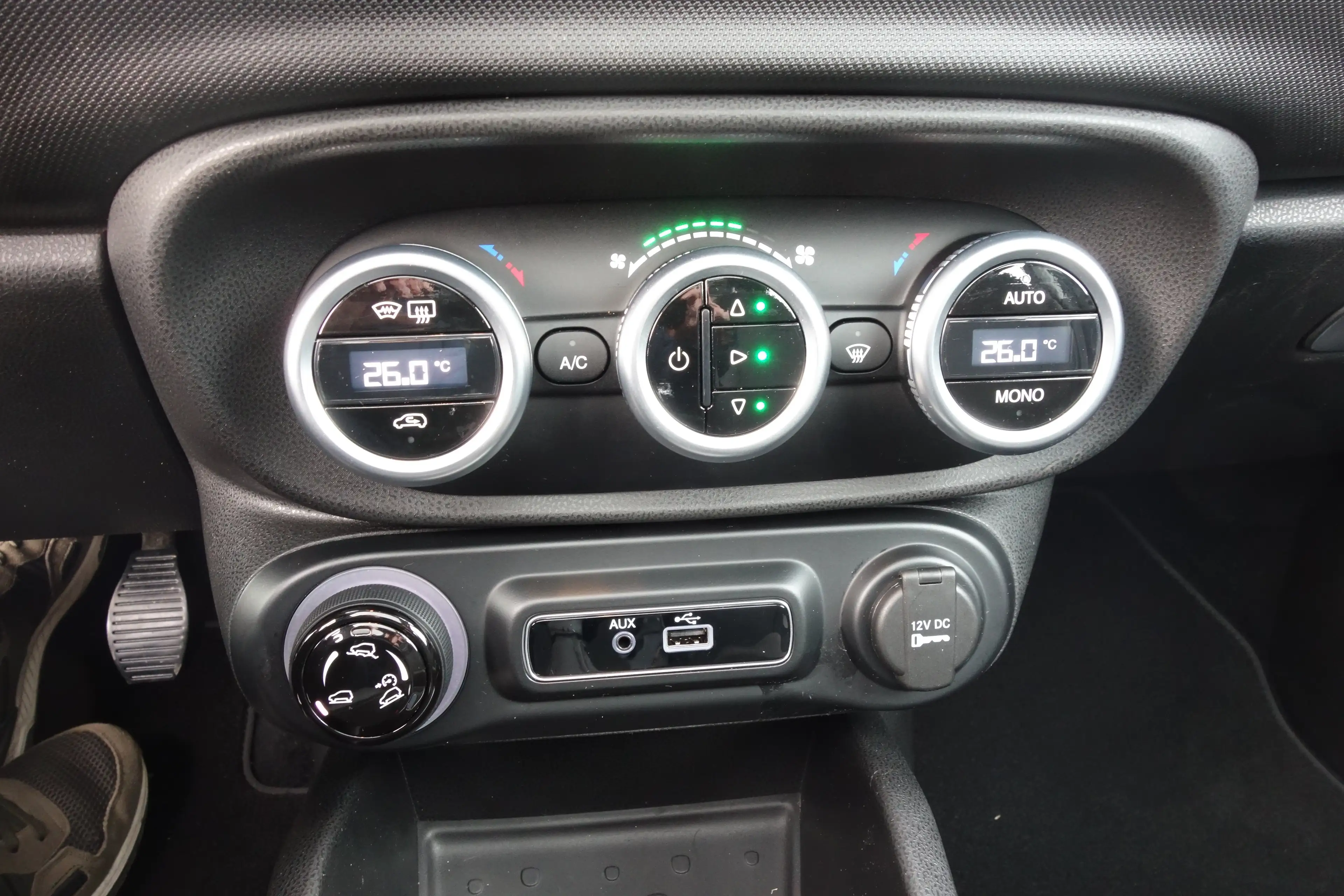 Fiat 500L Cross *Skydome/Navi/7 Zoll/DAB* — photo 10