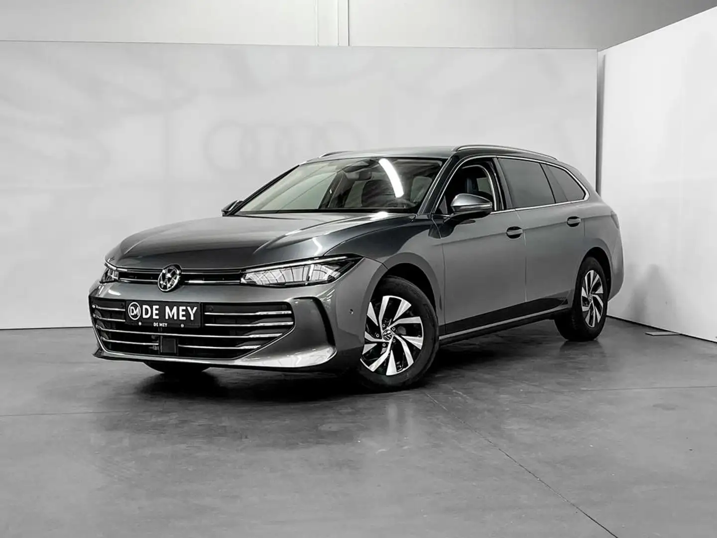 Volkswagen Passat Variant 1.5 TSI DSG / Trekhaak / Camera / Carplay / GPS / ACC / Keyless Grigio - 2