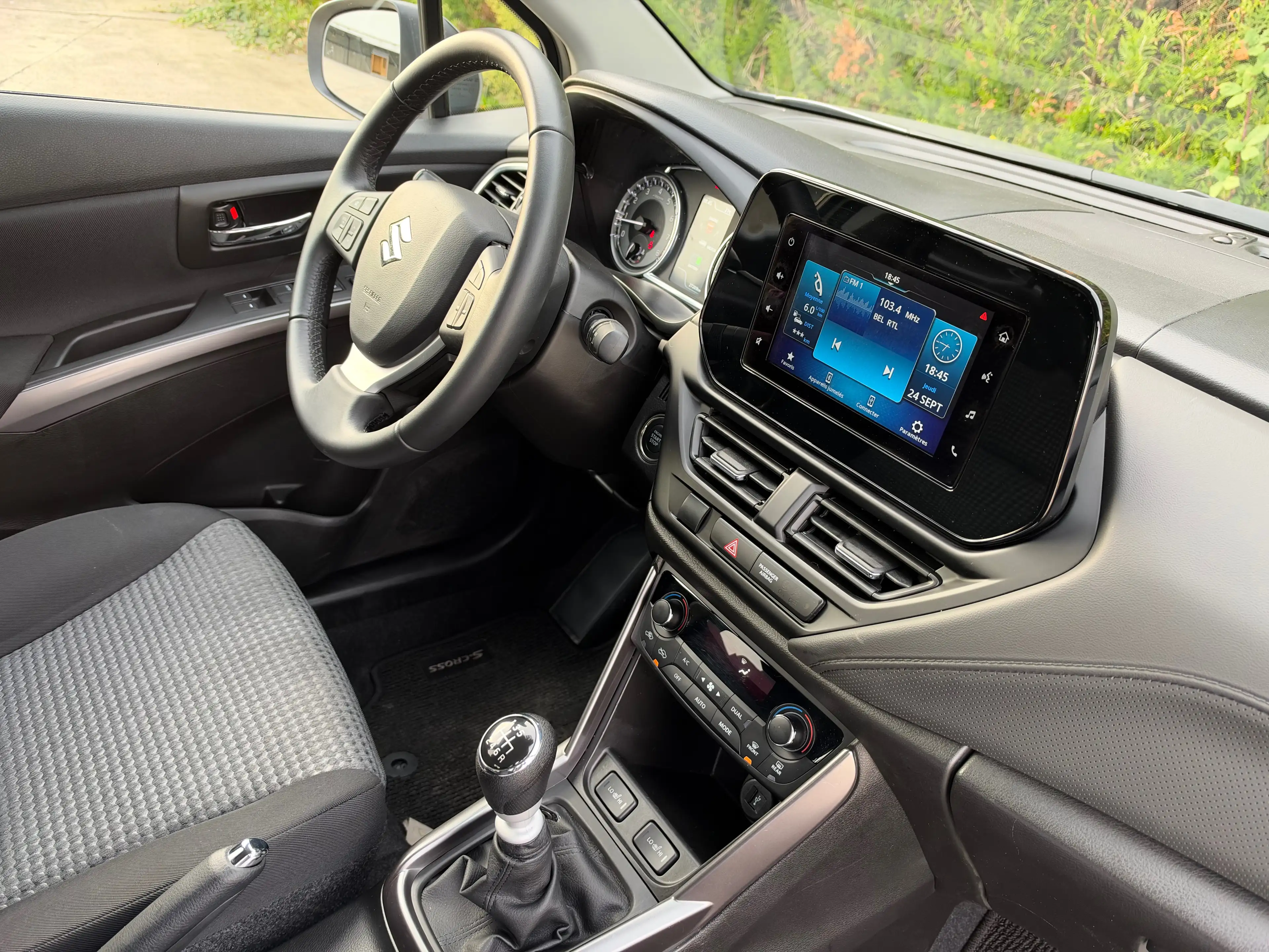 Suzuki S-Cross S-Cross 1.4 Turbo Boosterjet 48V Hybrid — photo 11
