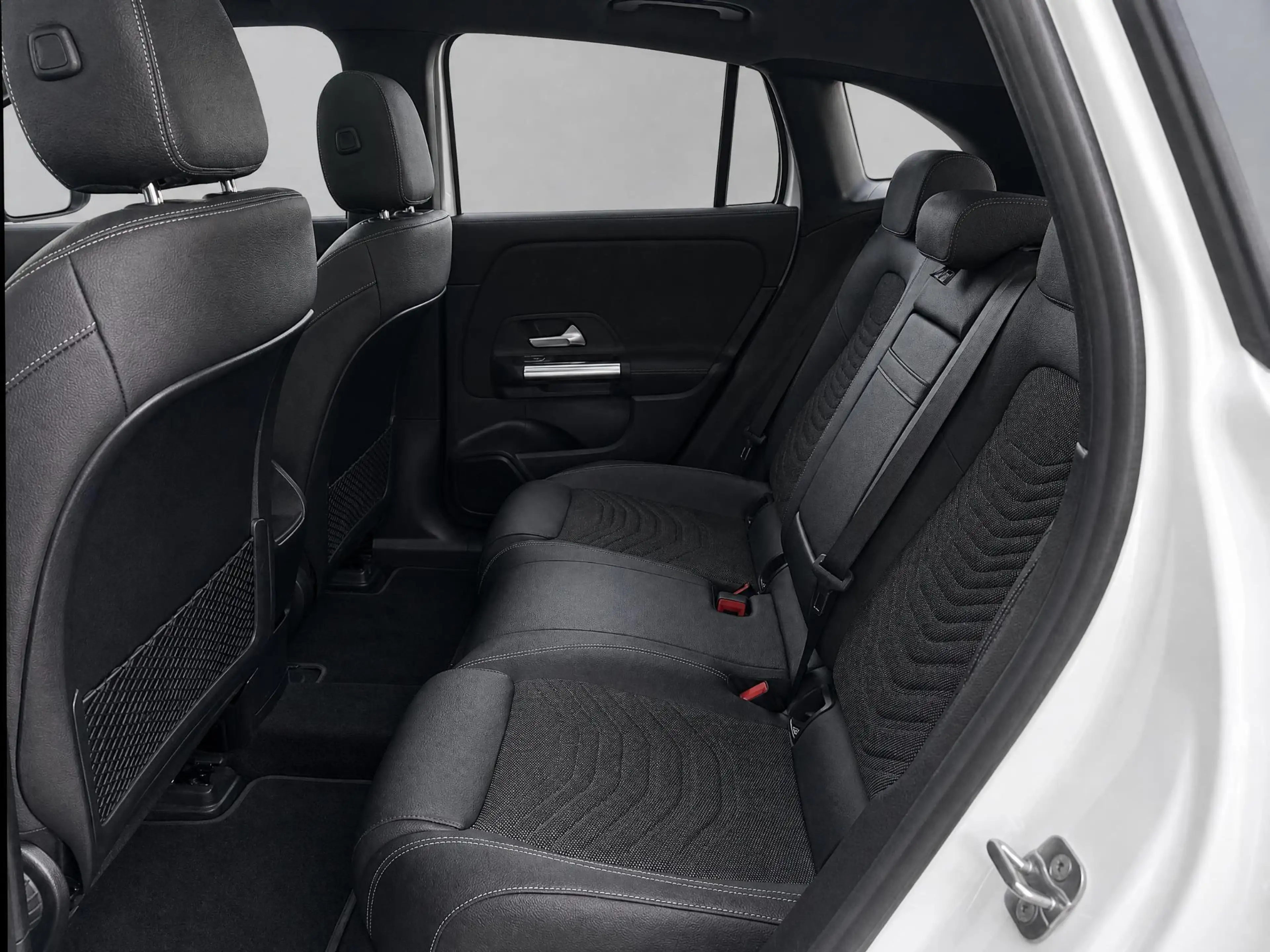 Mercedes-Benz EQA 250 250+ Business Solution 71 kWh | Panoramadak — photo 10
