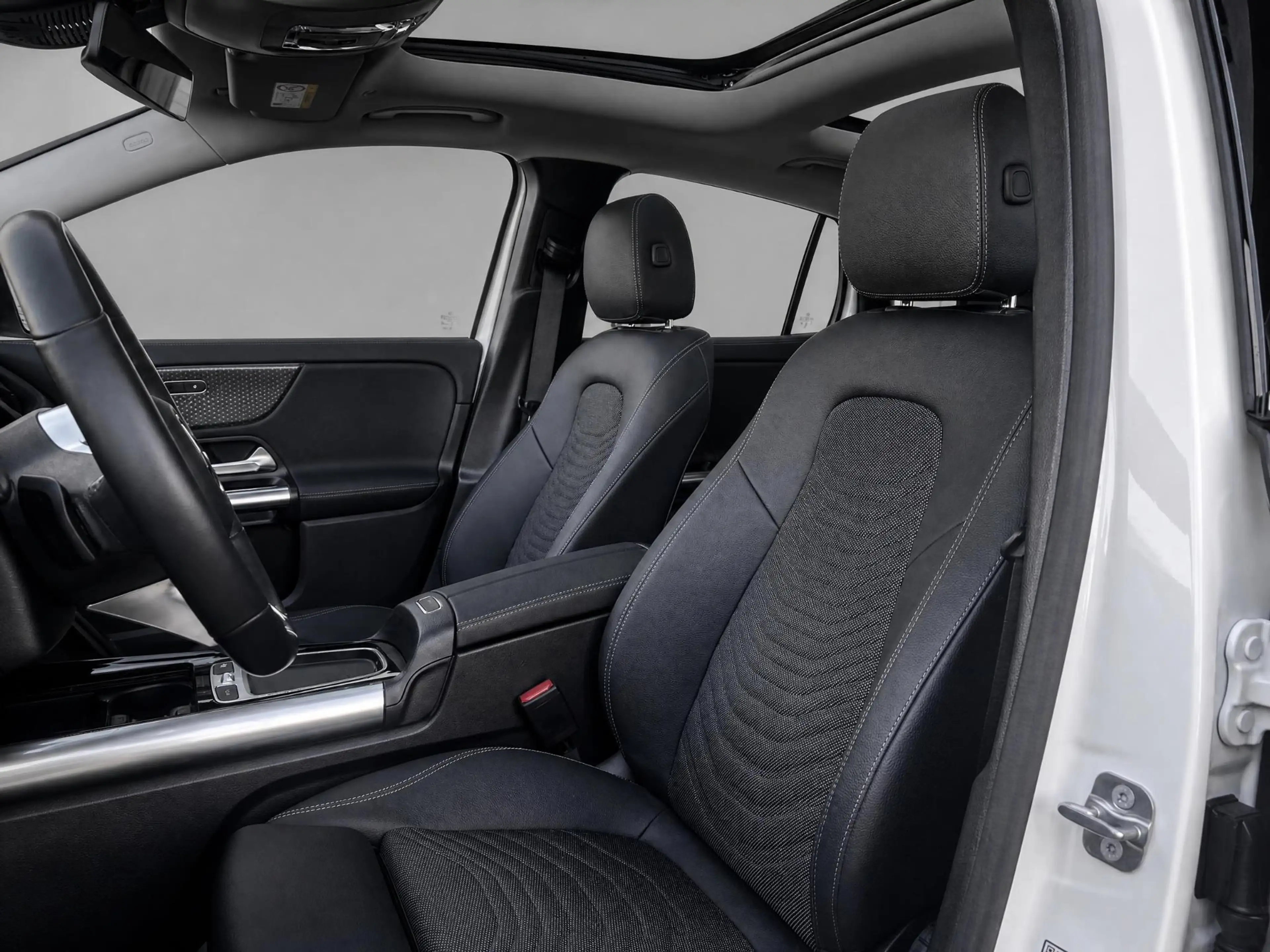 Mercedes-Benz EQA 250 250+ Business Solution 71 kWh | Panoramadak — photo 7
