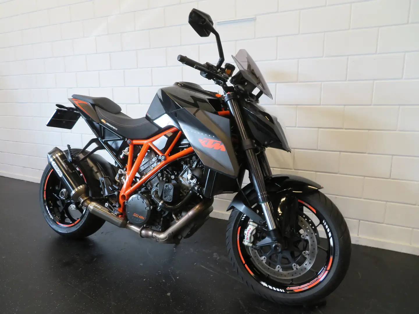 KTM 1290 Super Duke R KTM SUPERDUKE 1290R ARROW! Oranj - 2