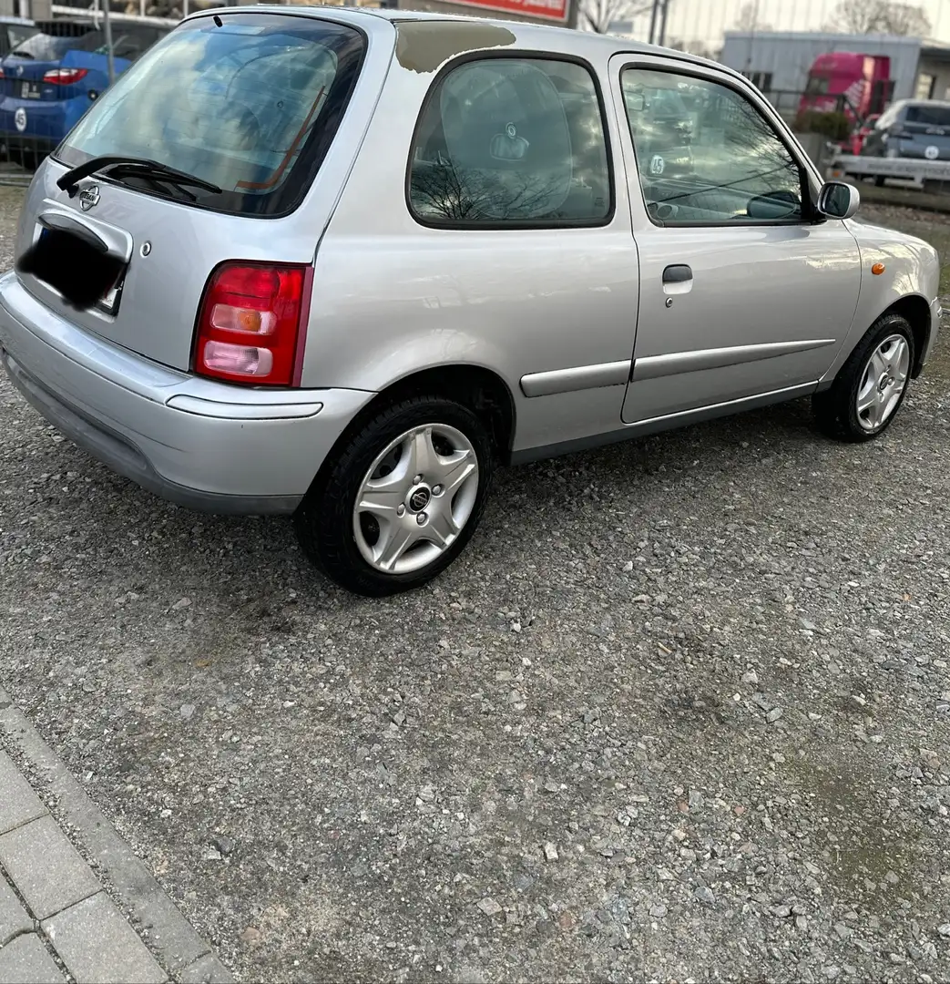 Nissan Micra 1.0 Comfort Automatik Silver - 2