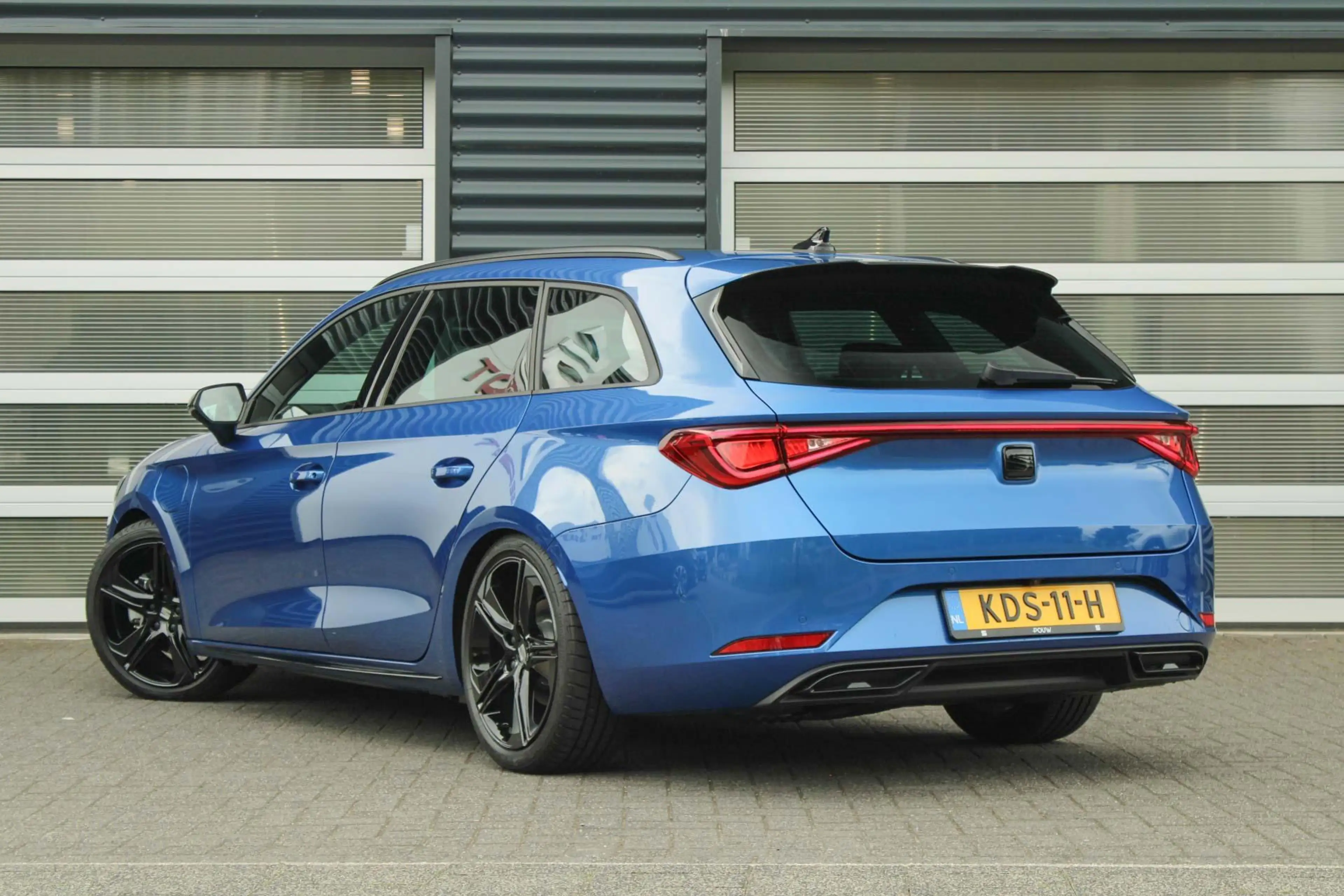 SEAT Leon e-Hybrid Sportstourer 1.5 TSI 204pk FR Business | Black Pac — photo 11