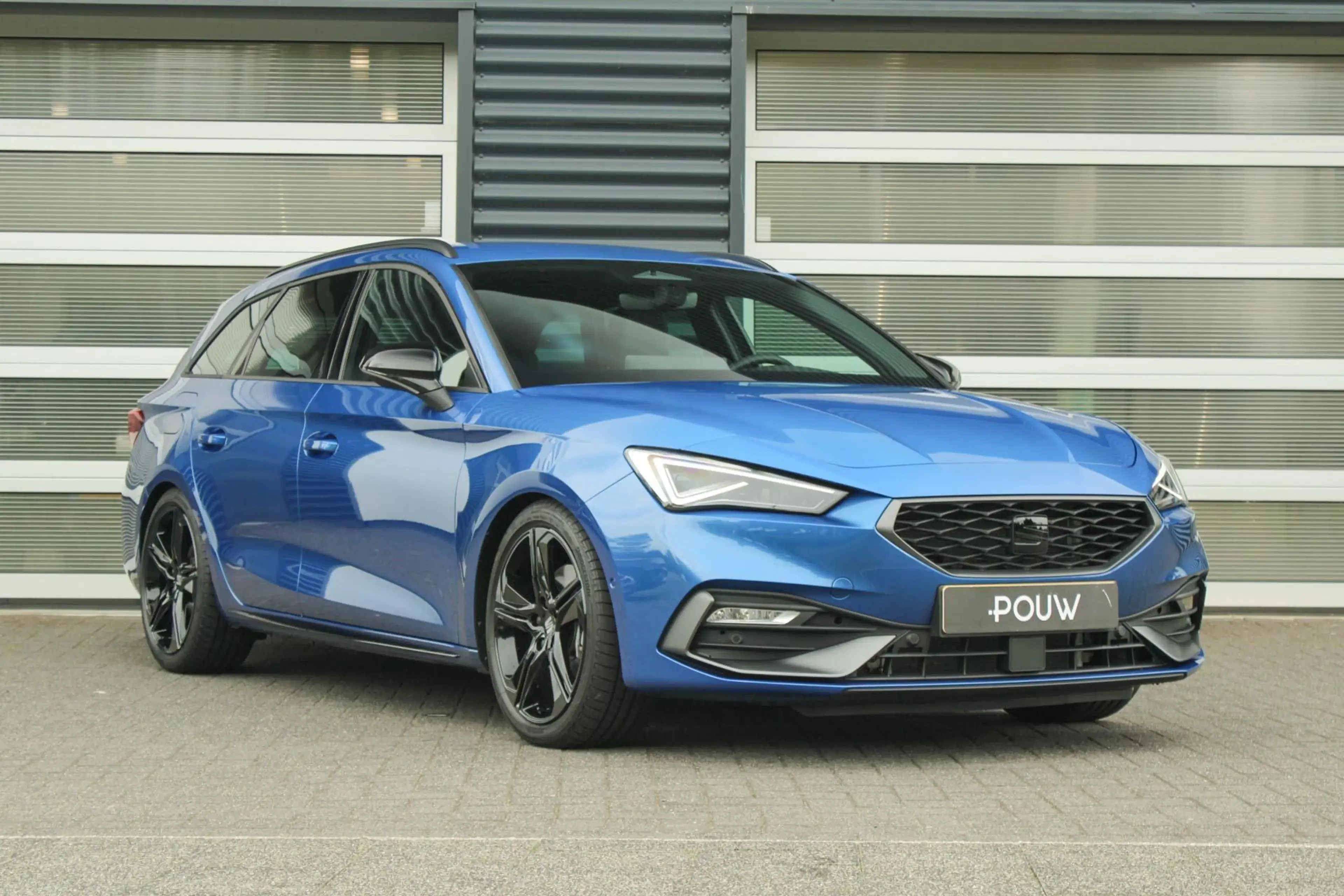 SEAT Leon e-Hybrid Sportstourer 1.5 TSI 204pk FR Business | Black Pac — photo 8