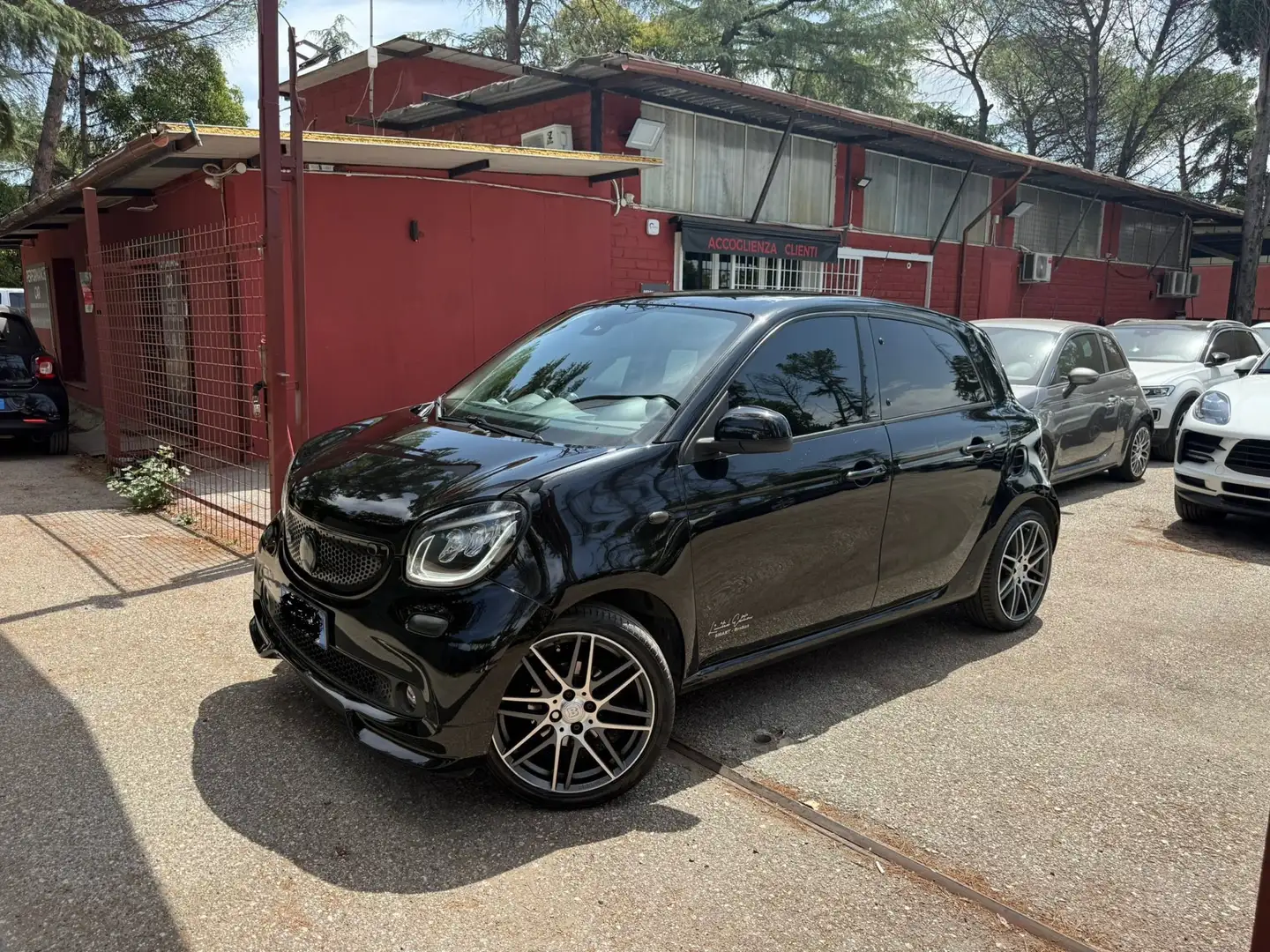 smart forFour forfour BRABUS 0.9 Turbo twinamic Xclusive Negro - 2