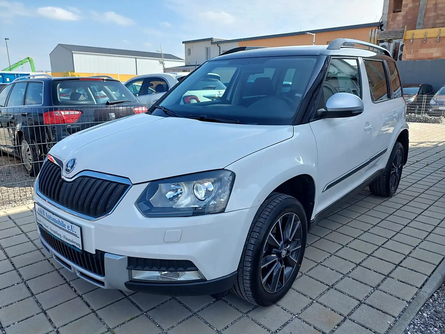 Skoda Yeti Outdoor Elegance 2,0 TDI Finanzierung möglich Weiß - 1