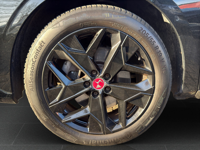 DS Automobiles DS 4 PT 180 Performance Line Matrix-LED — photo 9