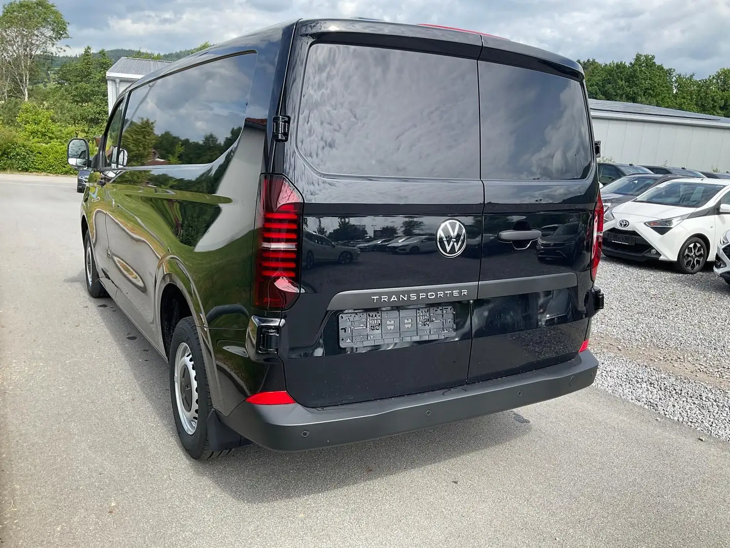 Volkswagen T7 Kastenwagen Kastenwagen 2.0 TDI 110 kW LR LR, Navi, Kamera,... Negru - 2