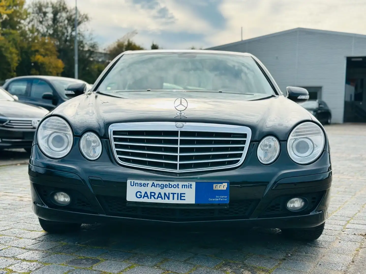 Mercedes-Benz E 280 E -Klasse Lim. 3,0 CDI  Automatik Schwarz - 2