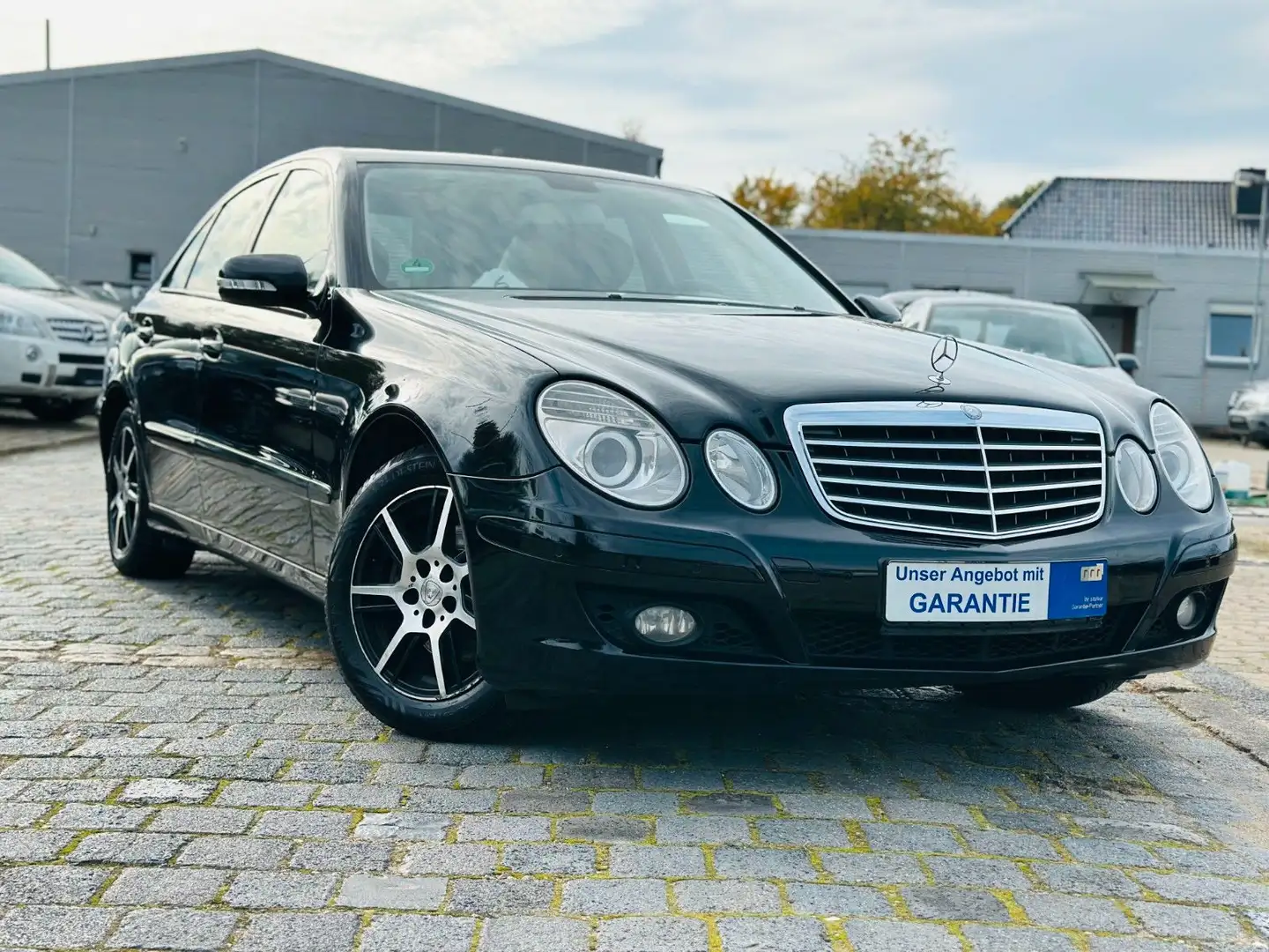 Mercedes-Benz E 280 E -Klasse Lim. 3,0 CDI  Automatik Schwarz - 1