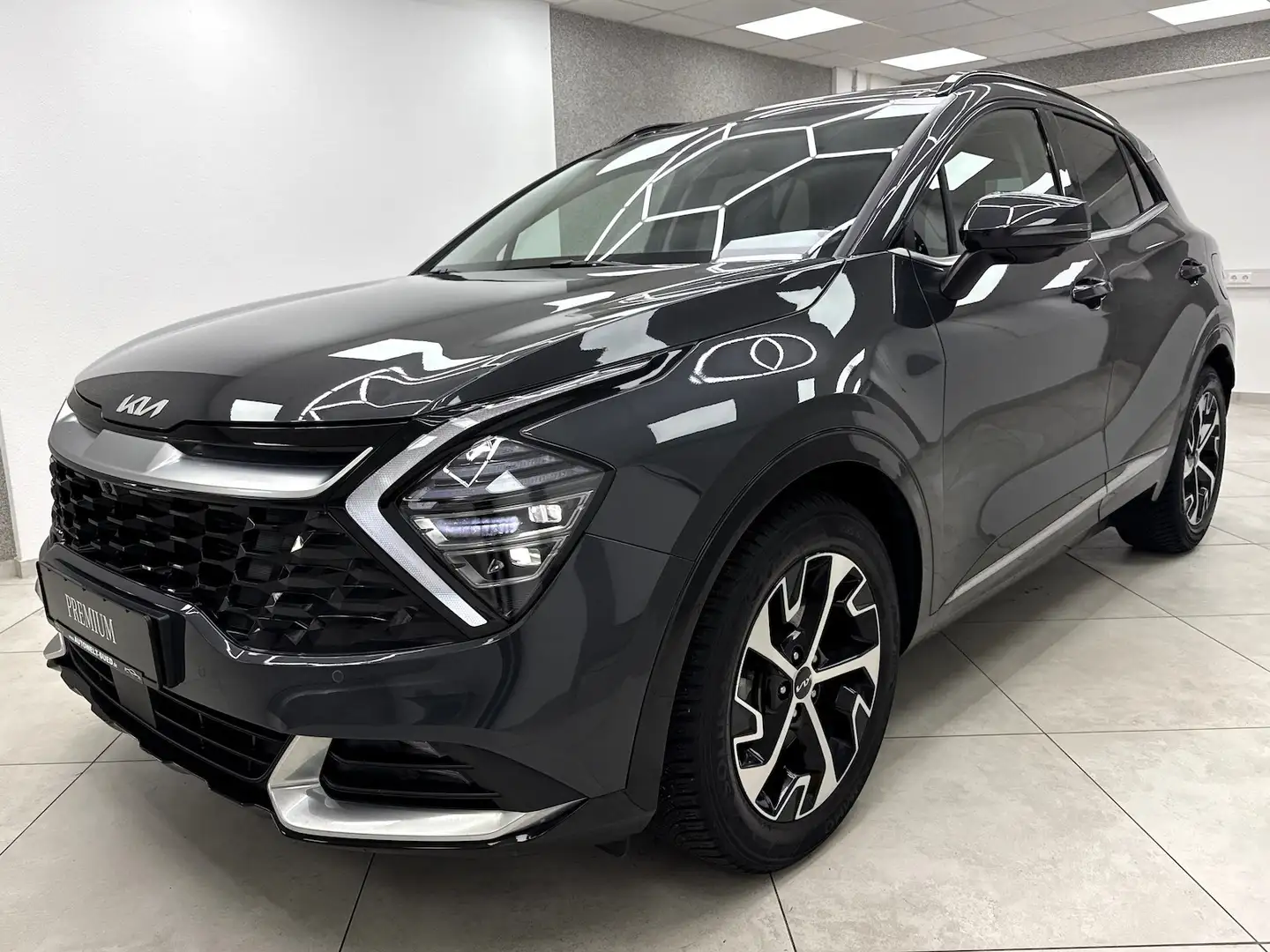 Kia Sportage 1.6 T-GDI Spirit Pano RCam LED Navi 4x SHZ Gris - 2