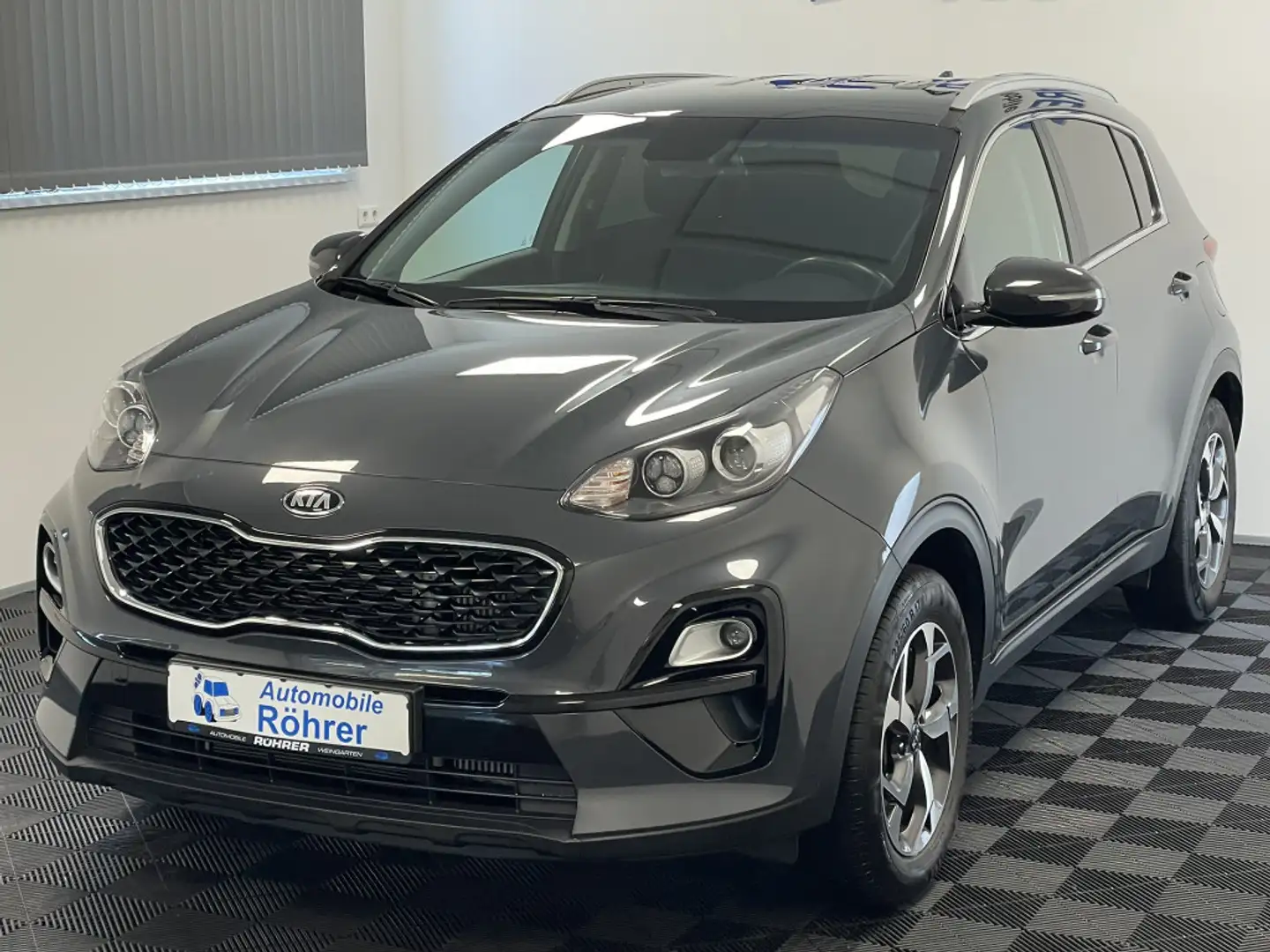 Kia Sportage 1.6 CRDI 2WD Navi Kamera 2.Hand Grau - 2