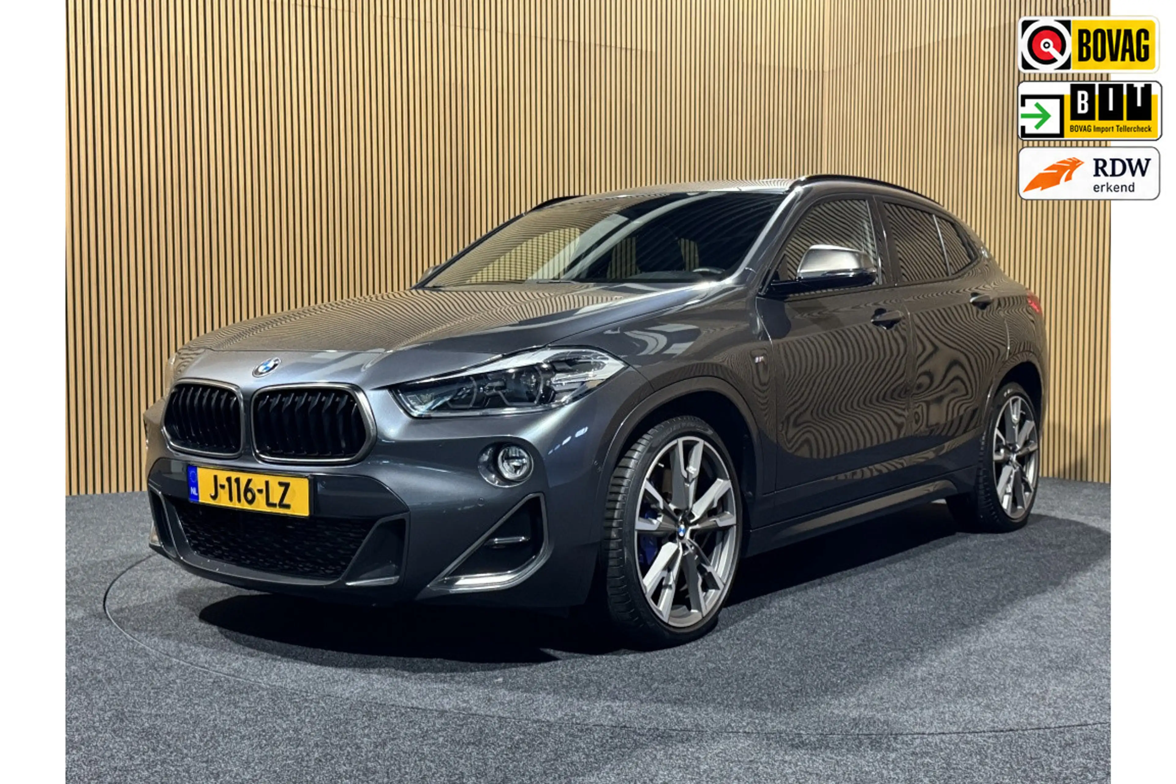 BMW X2 M35i High Executive | Pano | Alcantara bekleding |