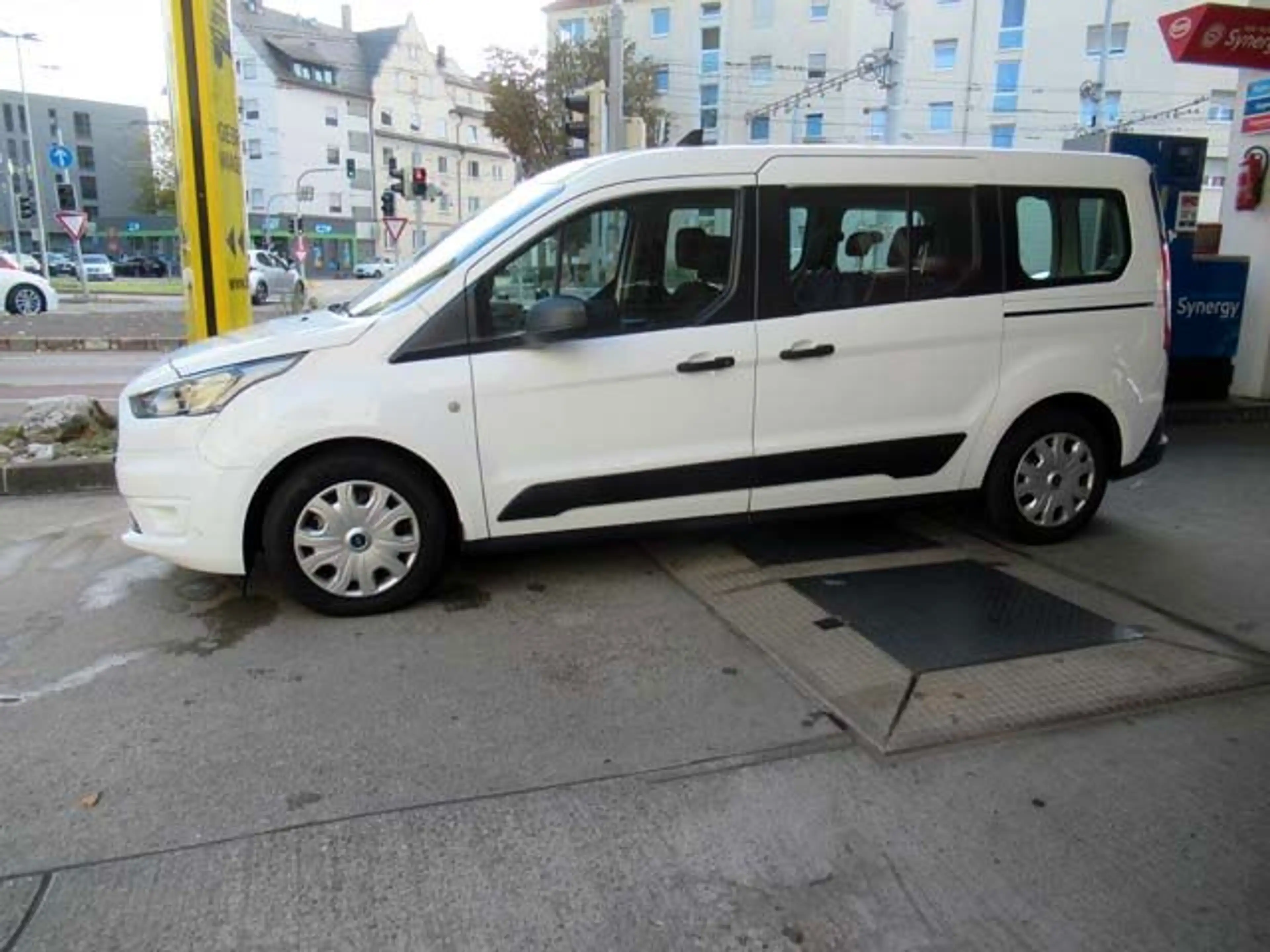 Ford Transit Connect L2 D 5Sitzer T Navi/AHK/Klima/RF — photo 15