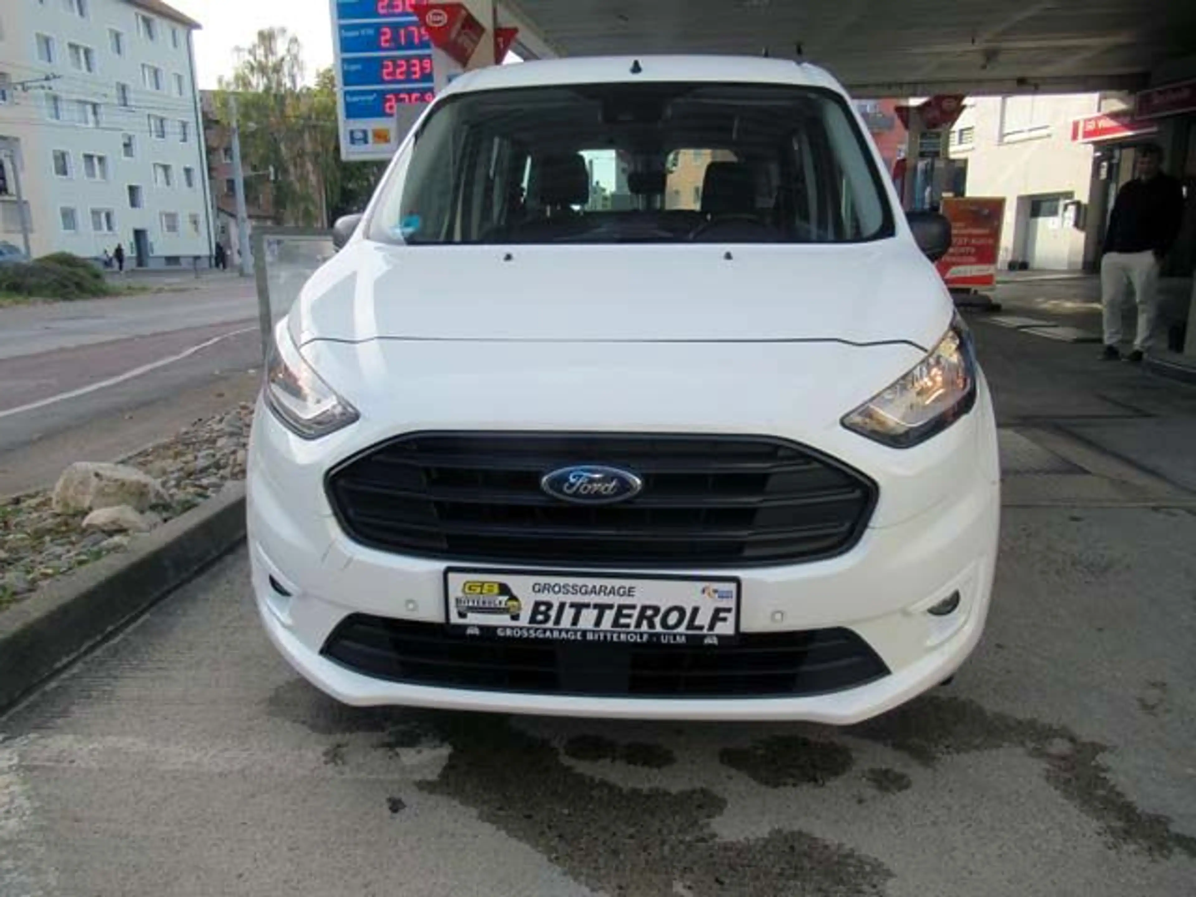 Ford Transit Connect L2 D 5Sitzer T Navi/AHK/Klima/RF — photo 14
