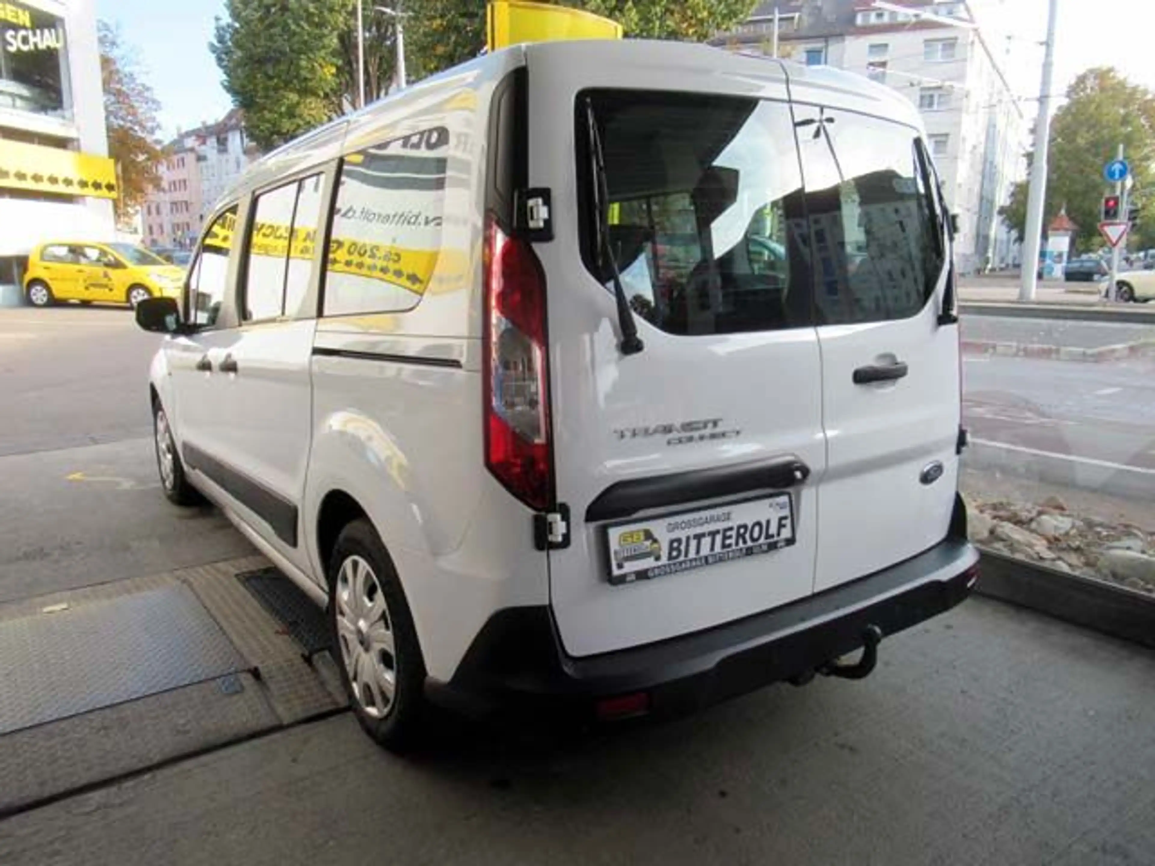 Ford Transit Connect L2 D 5Sitzer T Navi/AHK/Klima/RF — photo 3