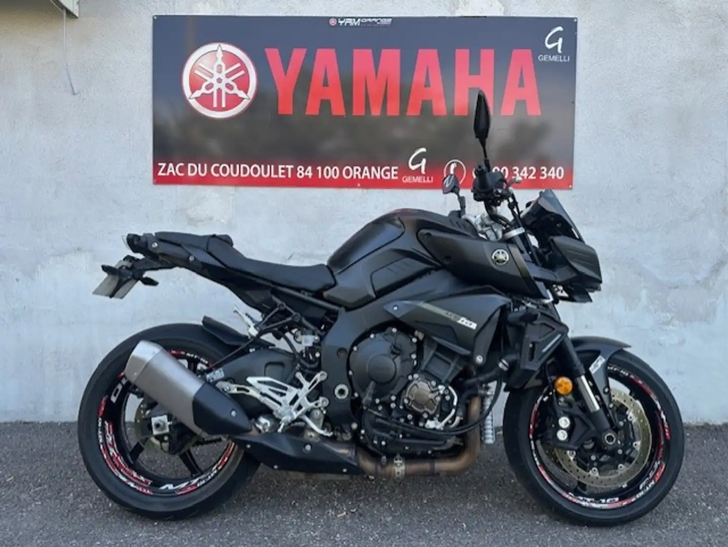 Yamaha MT-10 Noir - 1