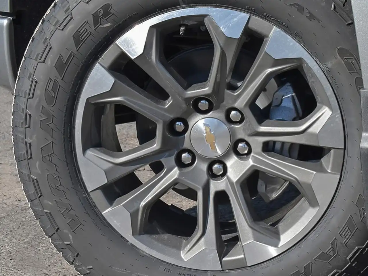 Chevrolet Silverado 1500 снимка Chevrolet Silverado 1500