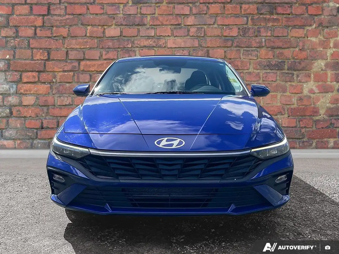 Hyundai ELANTRA снимка Hyundai ELANTRA
