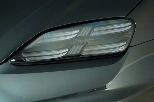 Porsche Macan Turbo Ansicht 9