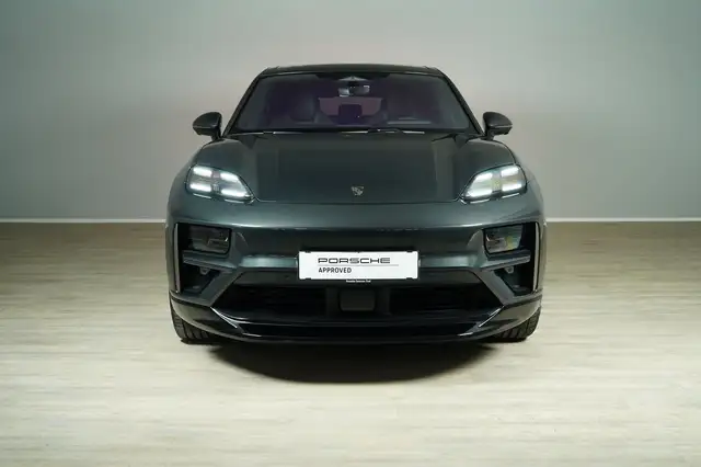 Porsche Macan Turbo Ansicht 2