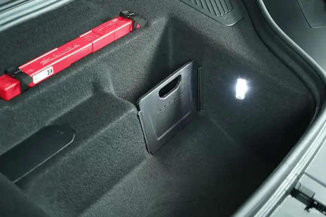 Porsche Macan Turbo Ansicht 6