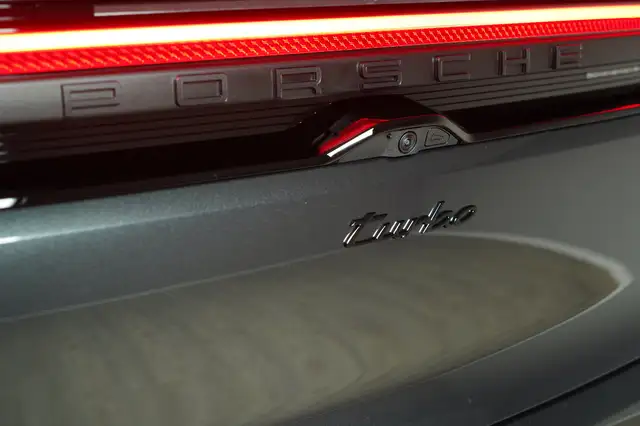 Porsche Macan Turbo Ansicht 15