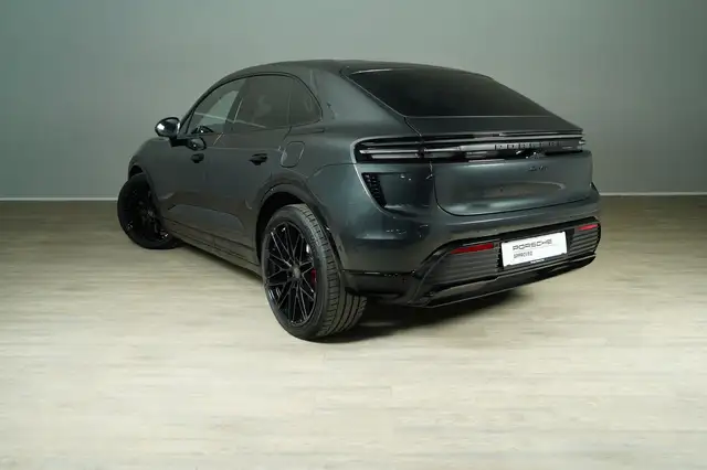 Porsche Macan Turbo Ansicht 4