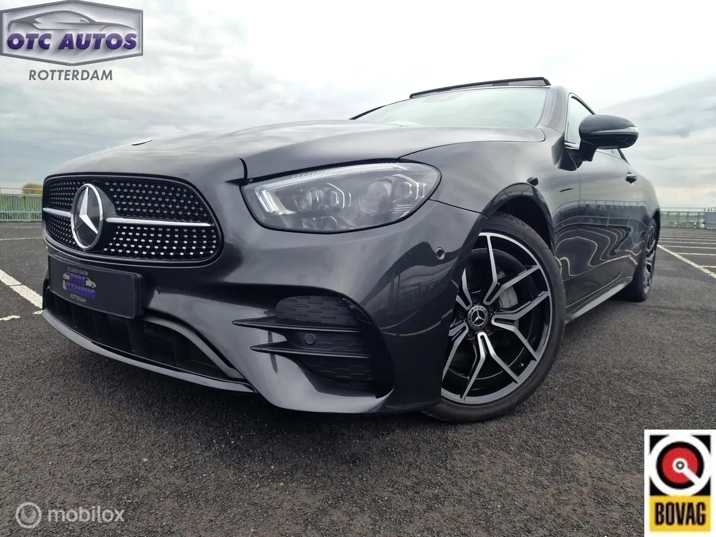 Mercedes-Benz E 200 Coupé - AMG LINE - PANORAMADAK - BTW- Dealer onder Grijs - 2