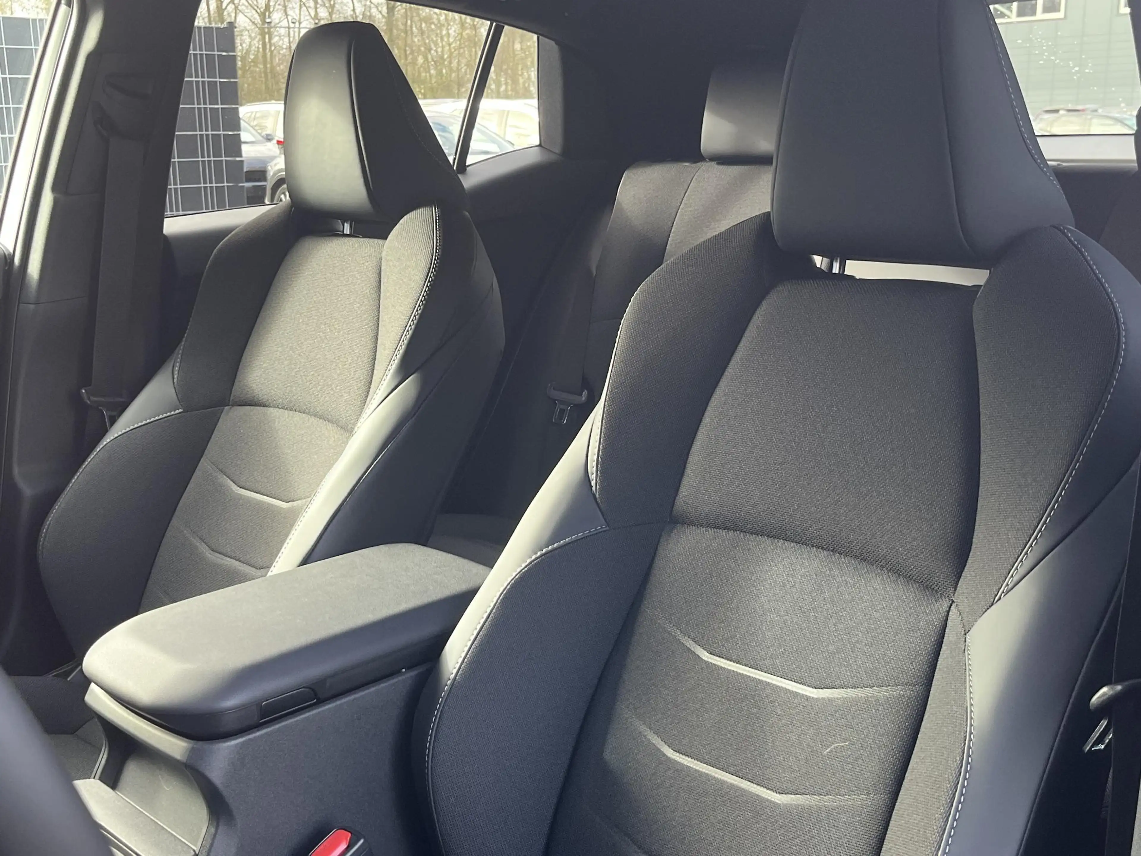 Toyota C-HR+ First Edition 77 kWh | Matrix-LED | Elektr. klep | — photo 15