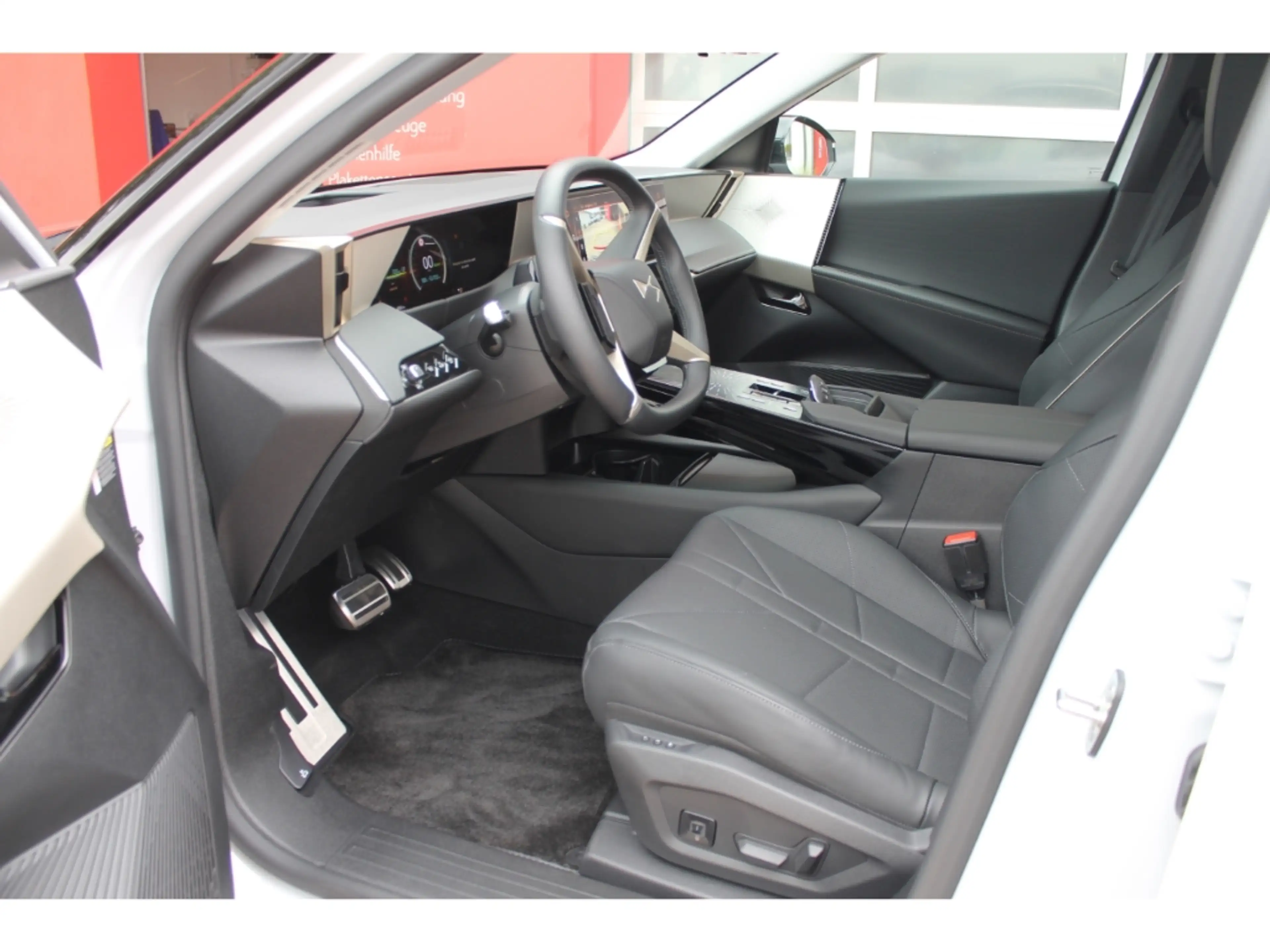 DS Automobiles 245 FWD LongRange Etoile Pano Focal 360 — photo 7