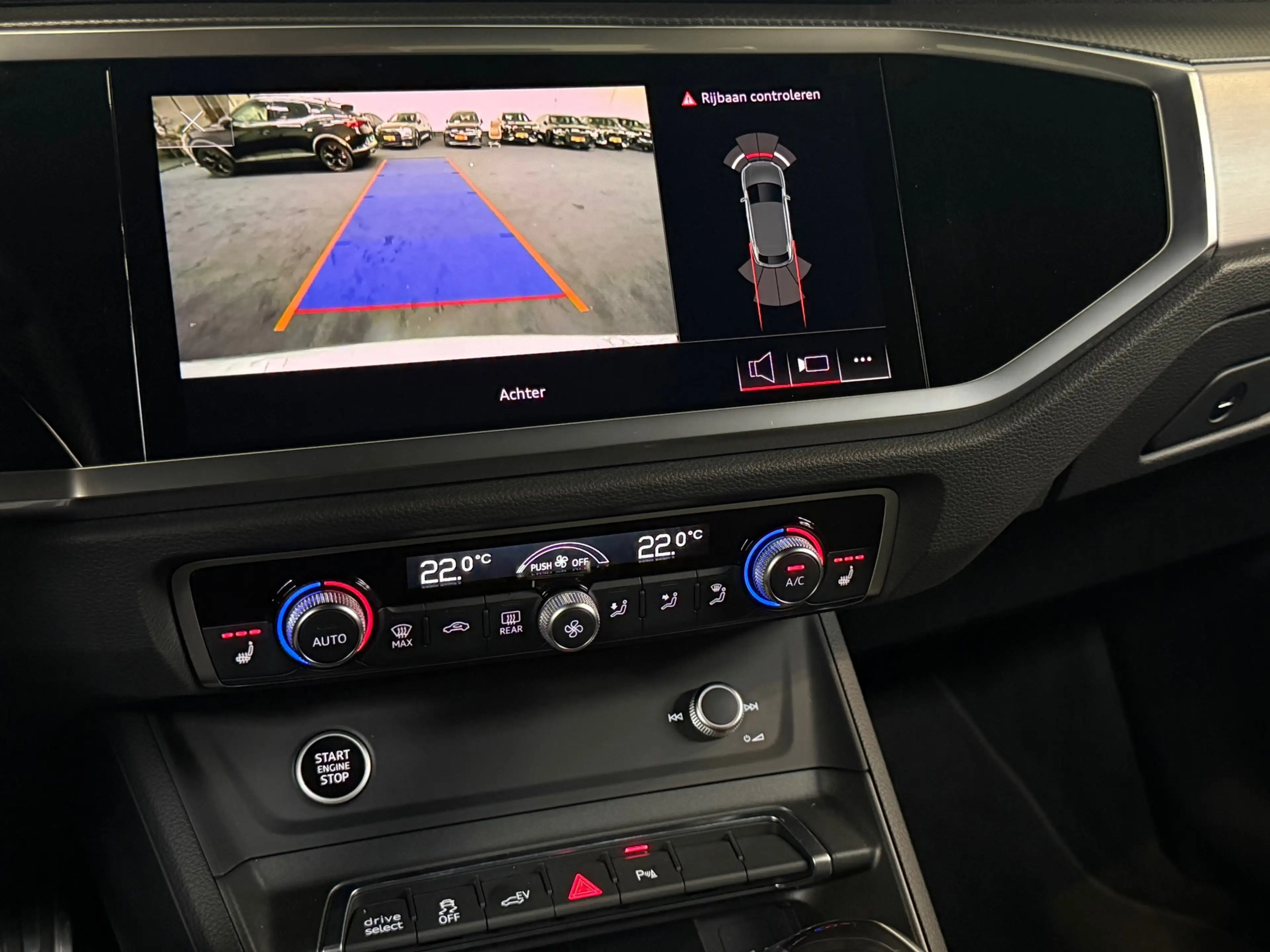 Audi Q3 Sportback 45 TFSI e 3 x S-line Pano Keyless Camera — photo 6