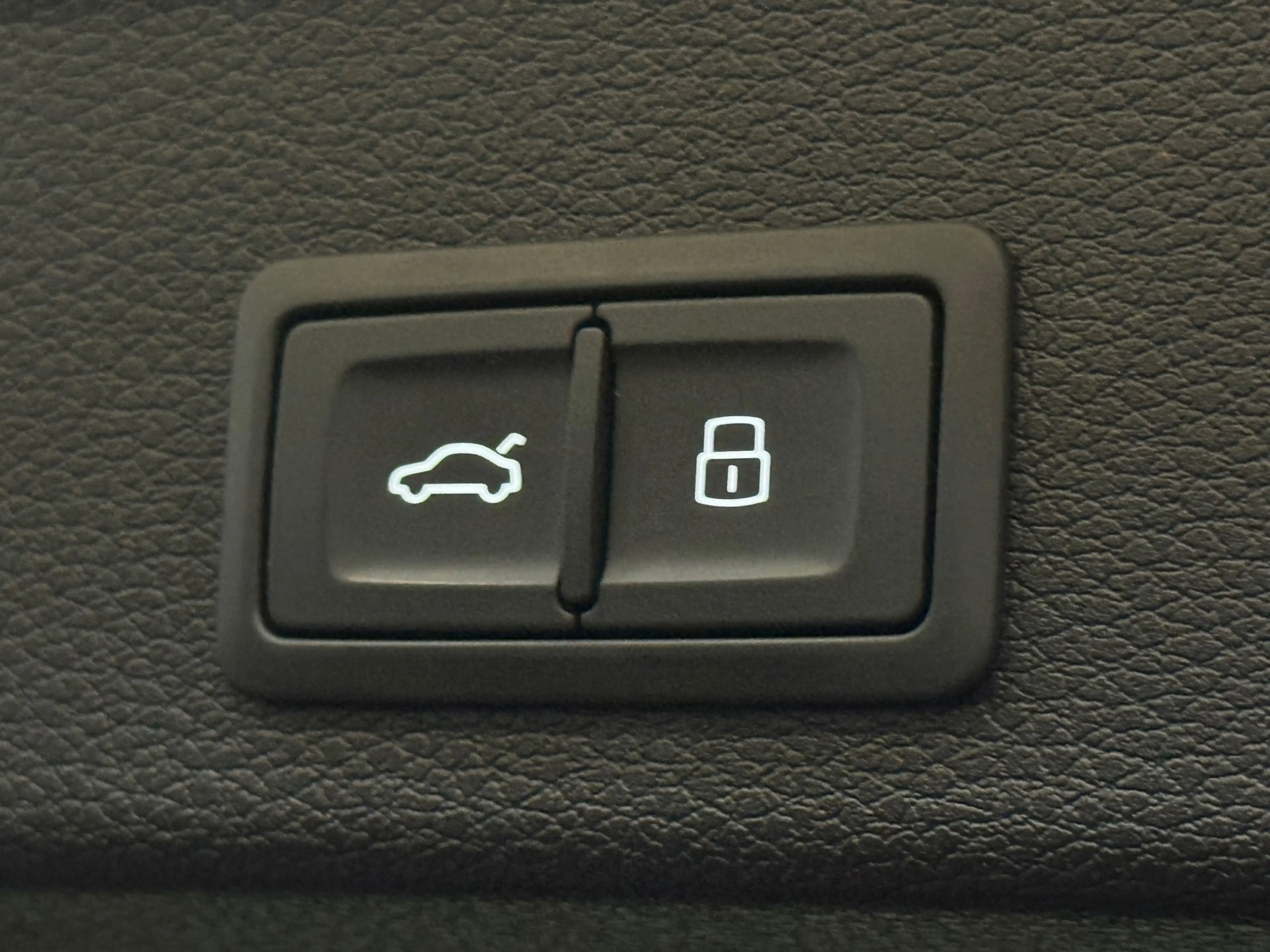 Audi Q3 Sportback 45 TFSI e 3 x S-line Pano Keyless Camera — photo 8