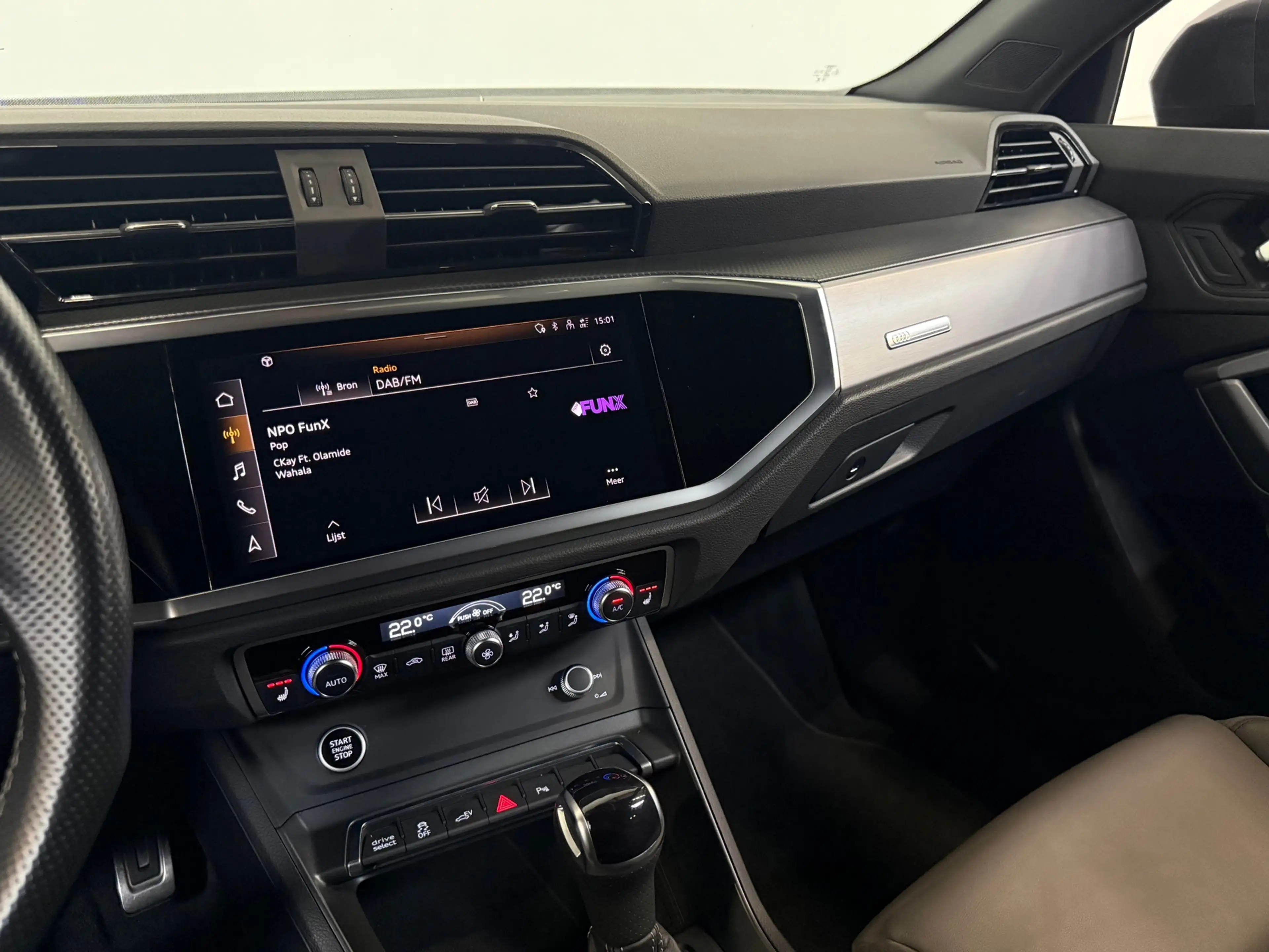 Audi Q3 Sportback 45 TFSI e 3 x S-line Pano Keyless Camera — photo 15