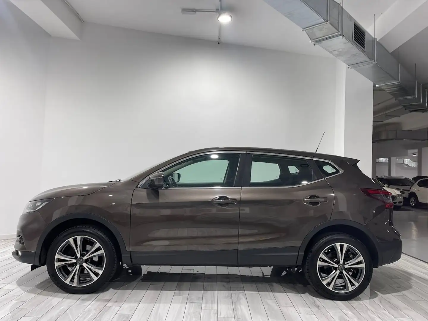 Nissan Qashqai DIG-T 85 kW (115 CV) ACENTA Marrón - 2