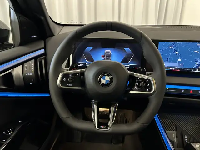 BMW X3 view 11