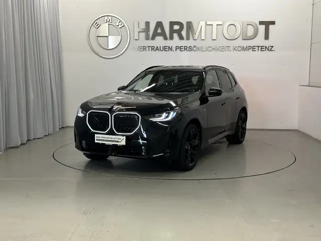 BMW X3 view 2
