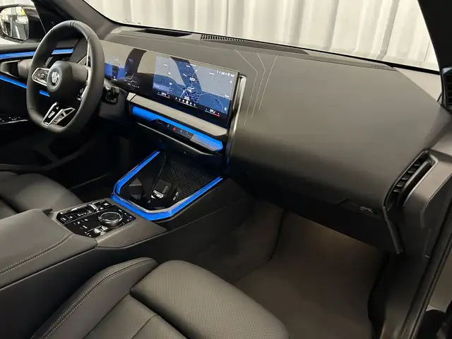 BMW X3 view 9
