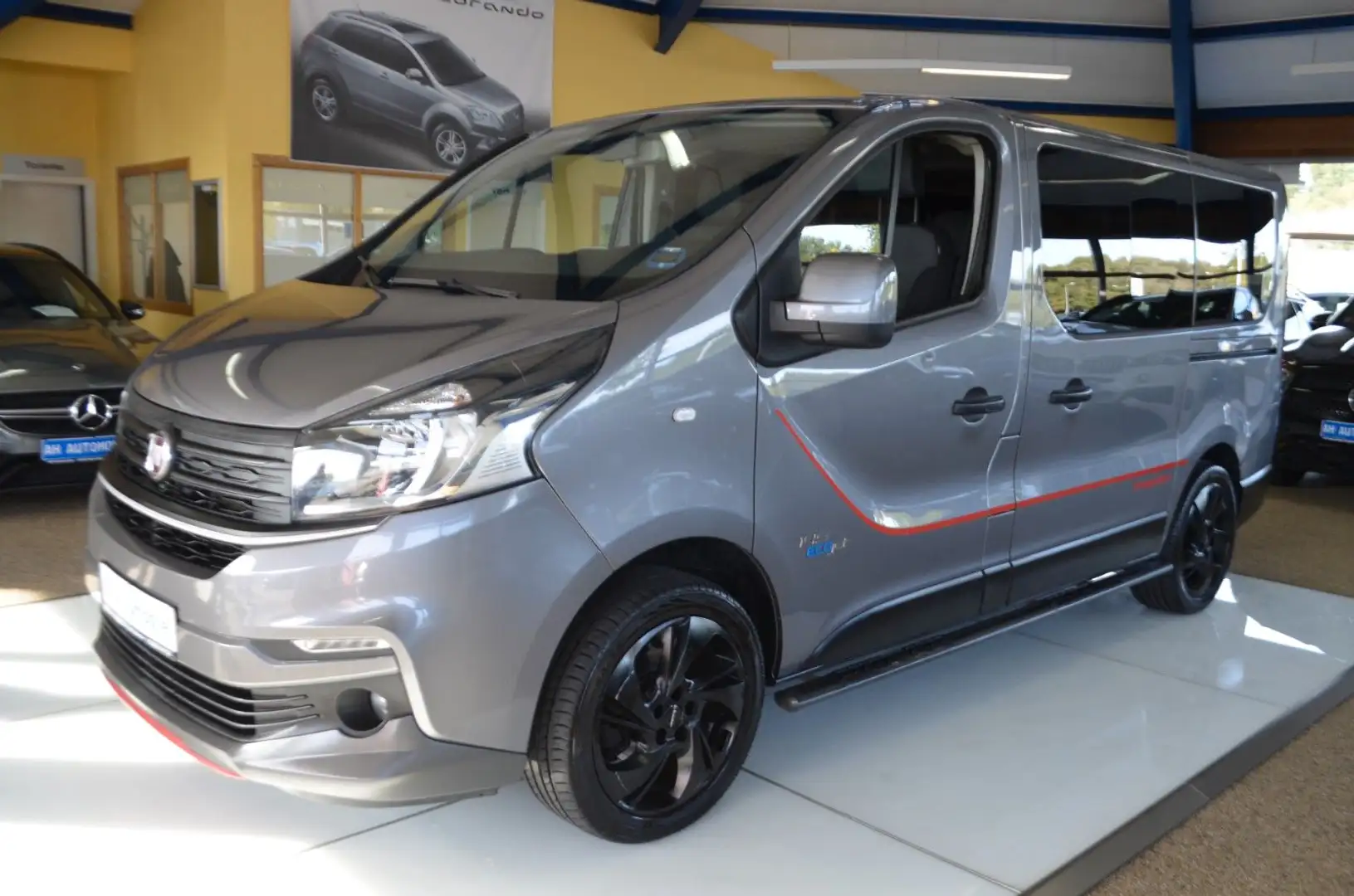 Fiat Talento Kombi L1H1 1,0t Family NAVI / R-KAM /PDC Schwarz - 1