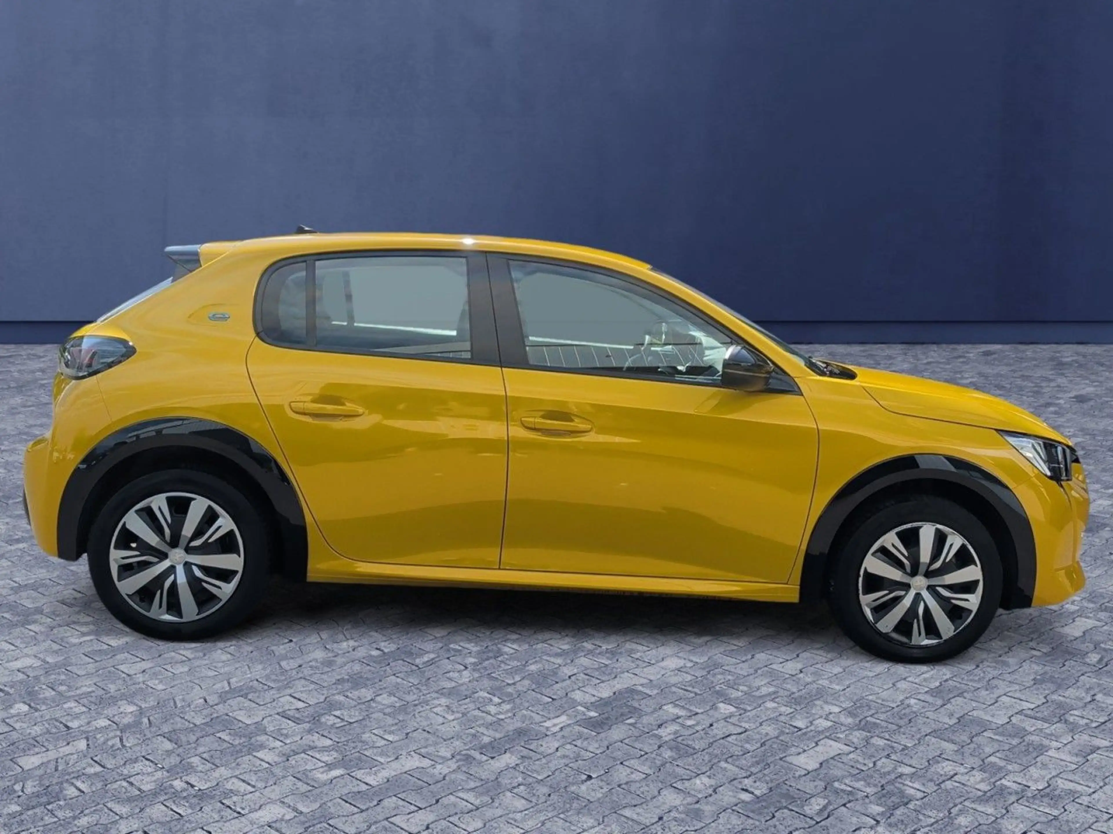 Peugeot 208 -e Active 136 Klimaautomatik+Tempomat+DAB — photo 8