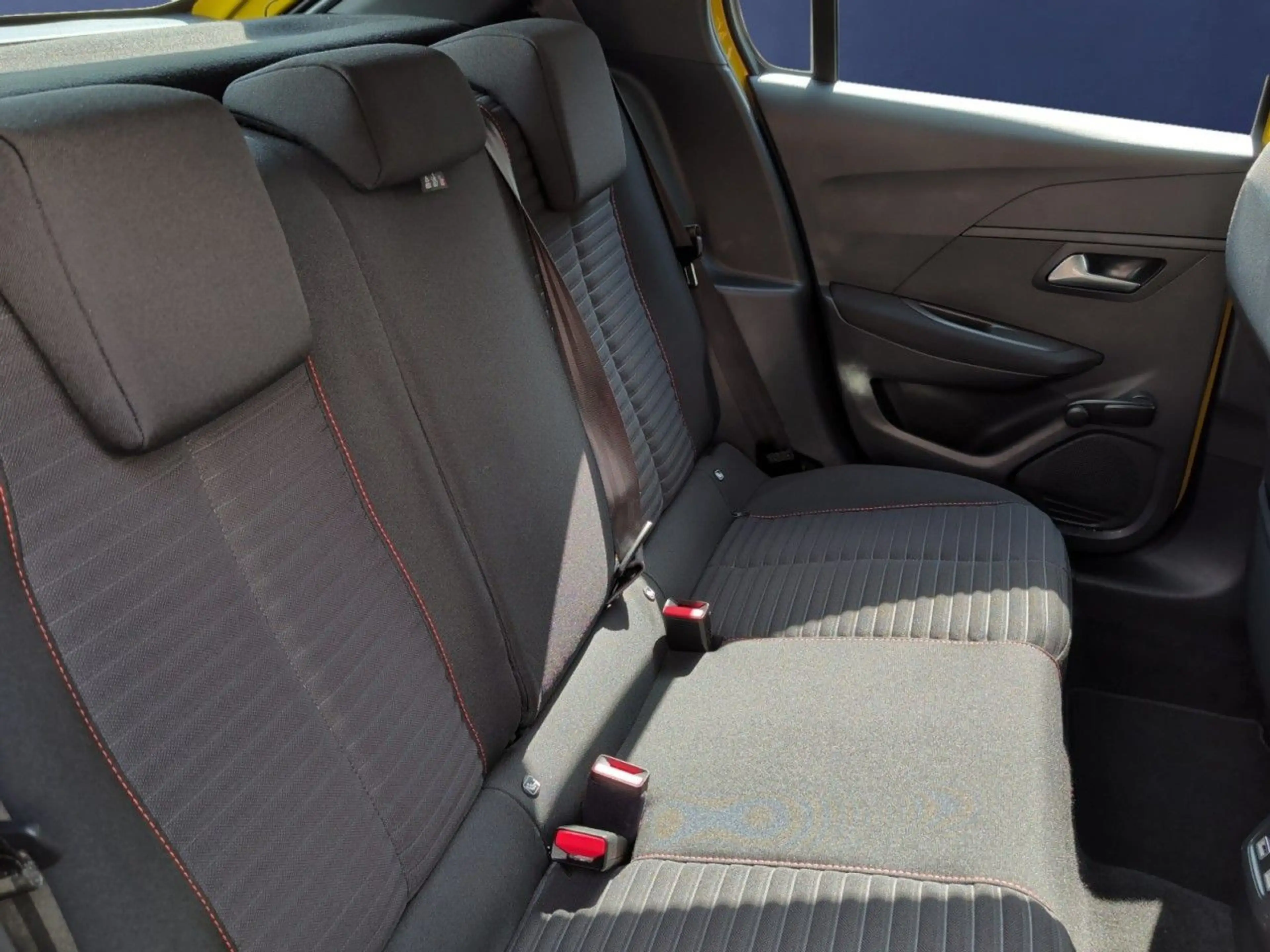 Peugeot 208 -e Active 136 Klimaautomatik+Tempomat+DAB — photo 14